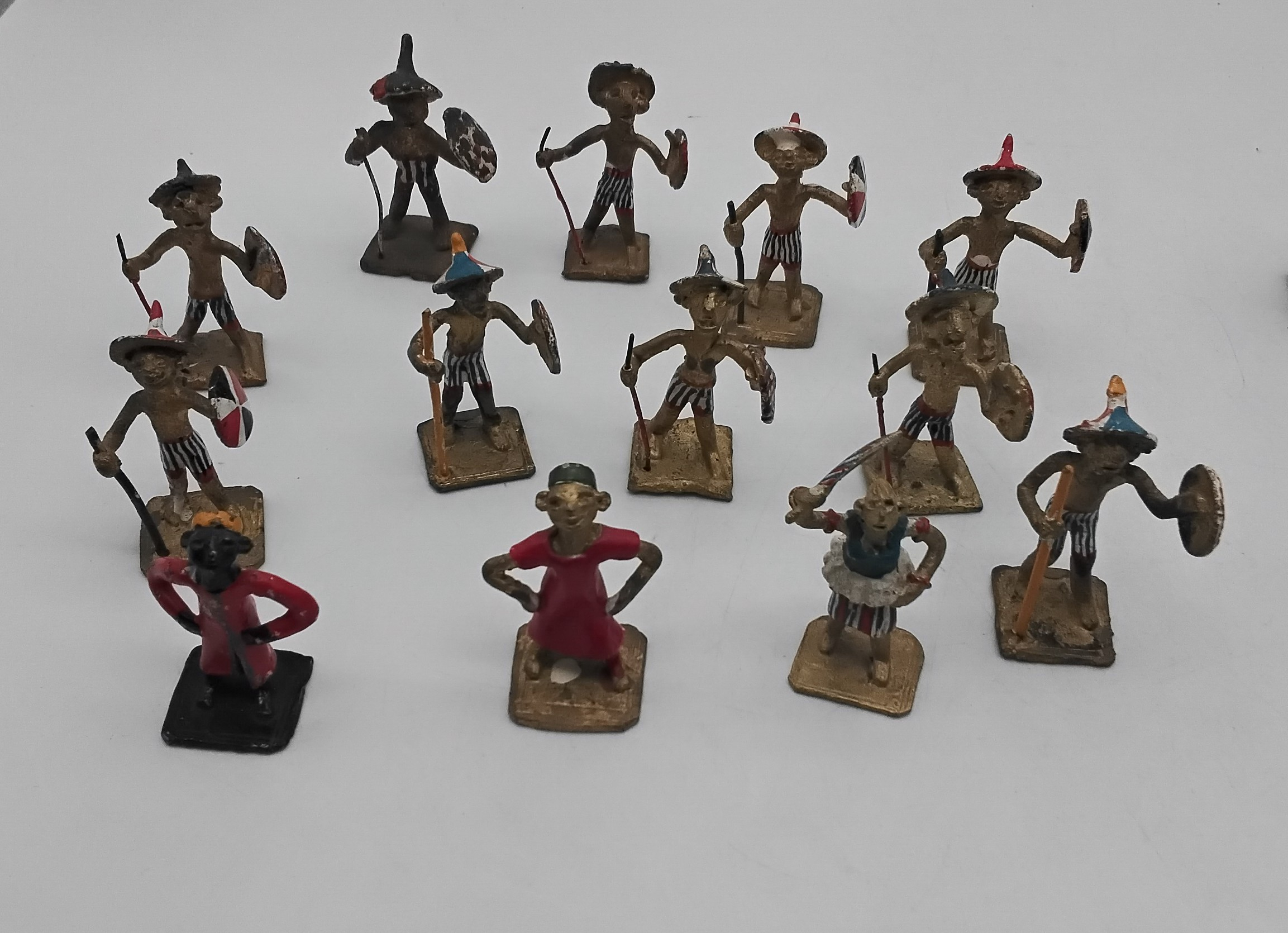 Voir photo 2 de Décoration - figurine en plomb Afrique occidentale et du Ghana - années 50 Décoration - figurine en plomb Afrique occidentale et du Ghana - années 50 Bon état reconditionné photo 2