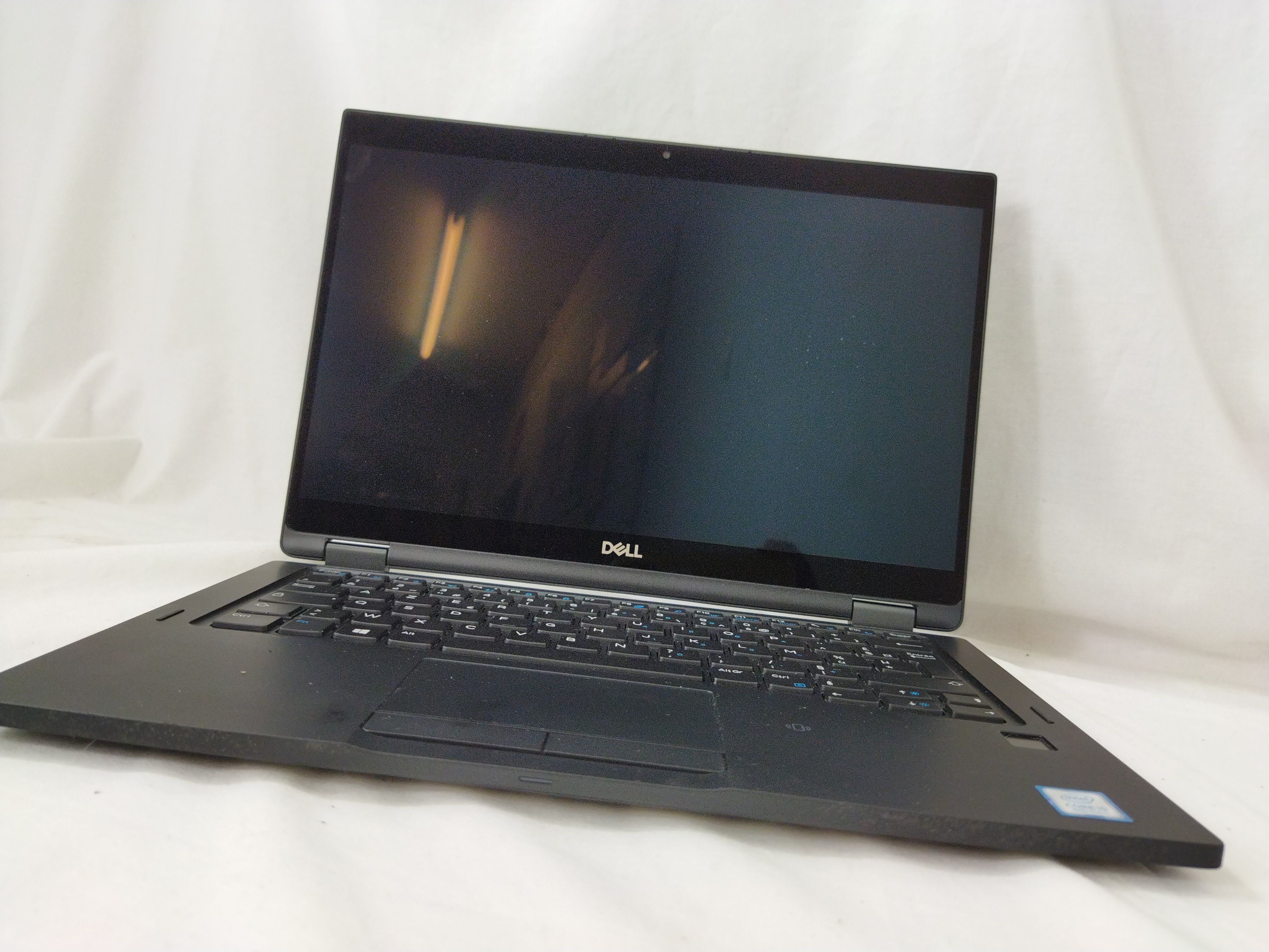 Voir photo 5 de Dell Latitude 7390 2-in-1 Ecran tactile en très bon état sans chargeur usb-c Dell Latitude 7390 2-in-1 Ecran tactile en très bon état sans chargeur usb-c très bon état reconditionné photo 5
