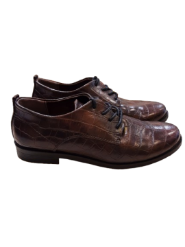 Acheter Derbie marron imprimé croco FPC de seconde main - 15,00 € Derbie marron imprimé croco FPC de seconde main reconditionné disponible sur Claquettes Market