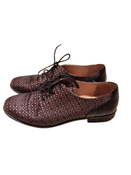 Derbies de seconde main - 10,00 € Derbies de seconde main reconditionné disponible sur Claquettes Market