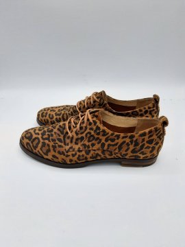 Derbies léopard San Marina de seconde main - 25,00 € Derbies léopard San Marina de seconde main San Marina reconditionné disponible sur Claquettes Market