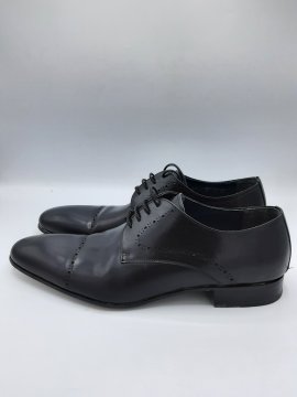 Derbies noir de seconde main - 12,00 € Derbies noir de seconde main N/A reconditionné disponible sur Claquettes Market