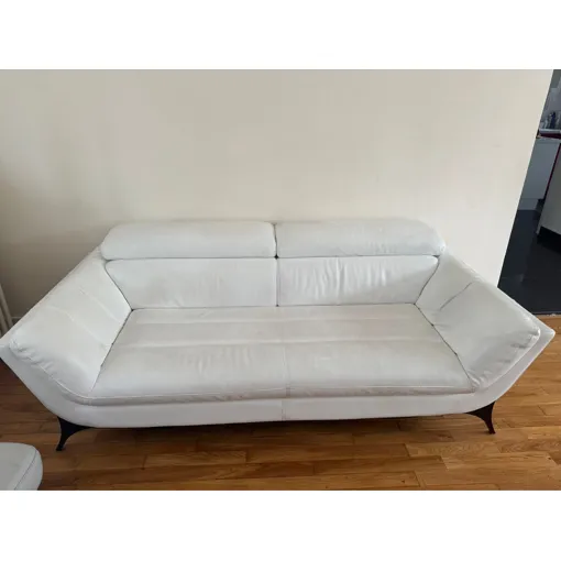 Deux canapés en cuir Bon état reconditionné disponible sur Rakuten