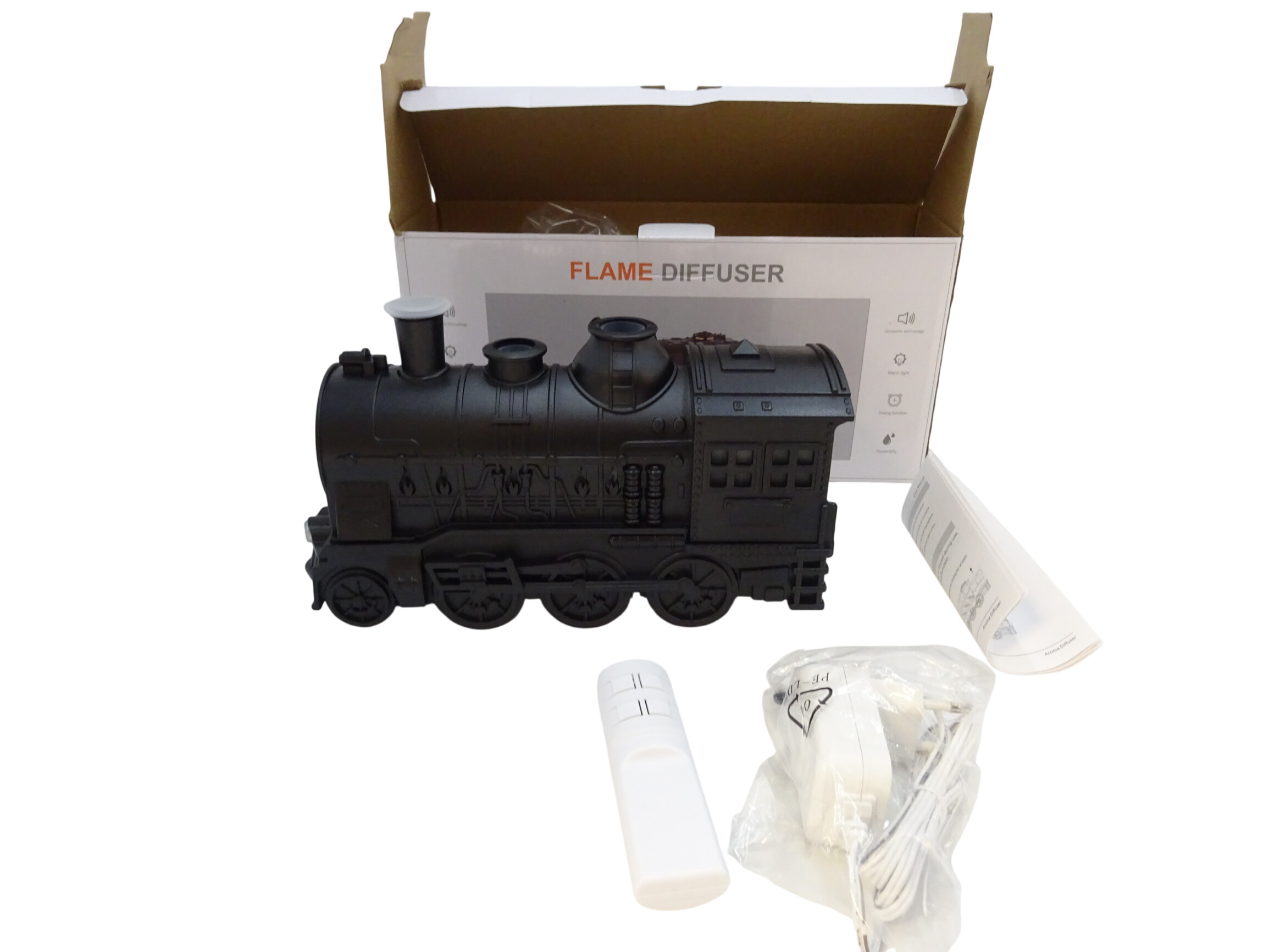 Diffuseur de parfum forme locomotive - 12,00 € Diffuseur de parfum forme locomotive reconditionné disponible sur Label Emmaüs