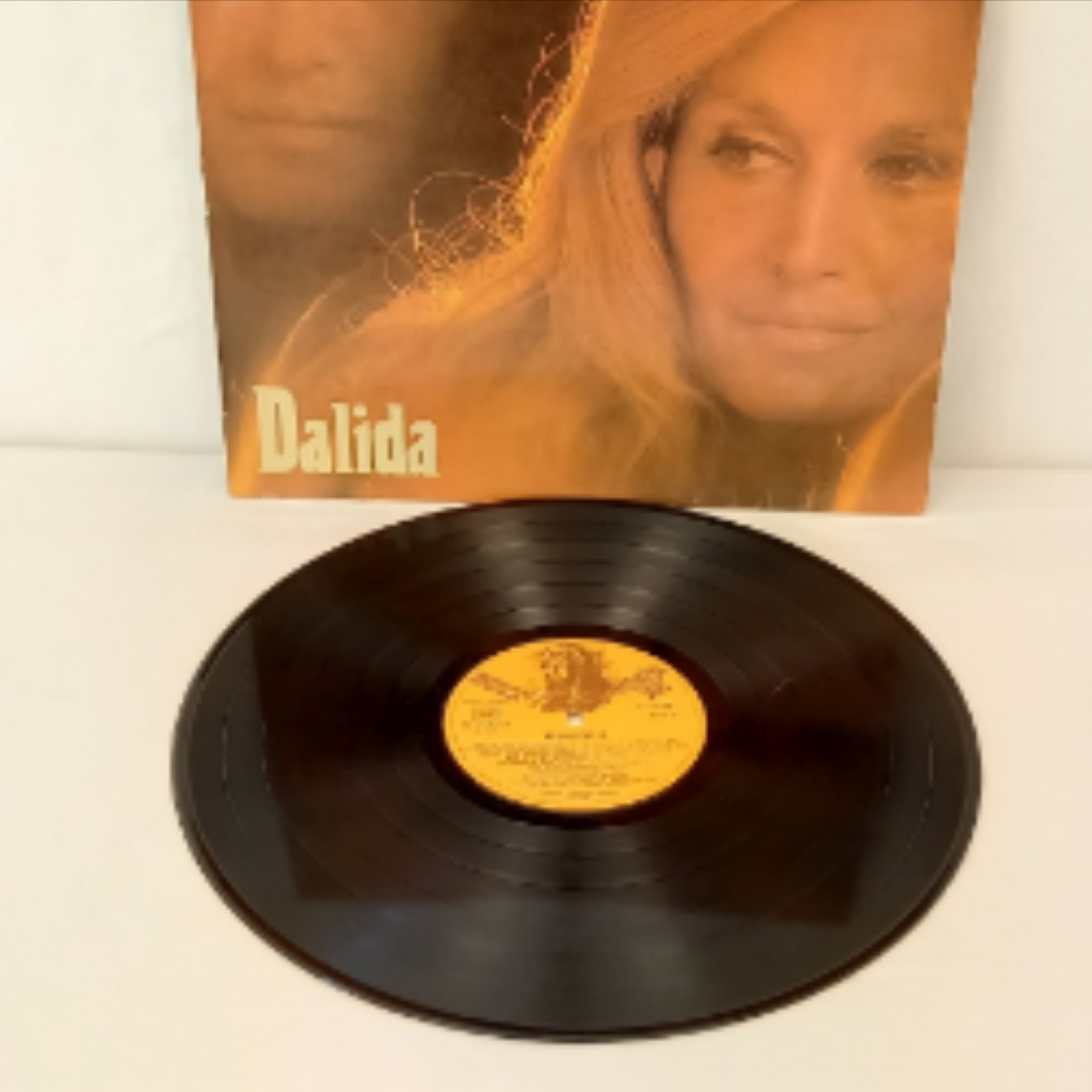 Voir photo 3 de Disque 33 Tours de Dalida Julien. Sonopresse International Shows . Réf:IS 39706. Prod. orlendo. Disque 33 Tours de Dalida Julien. Sonopresse International Shows . Réf:IS 39706. Prod. orlendo. reconditionné photo 3