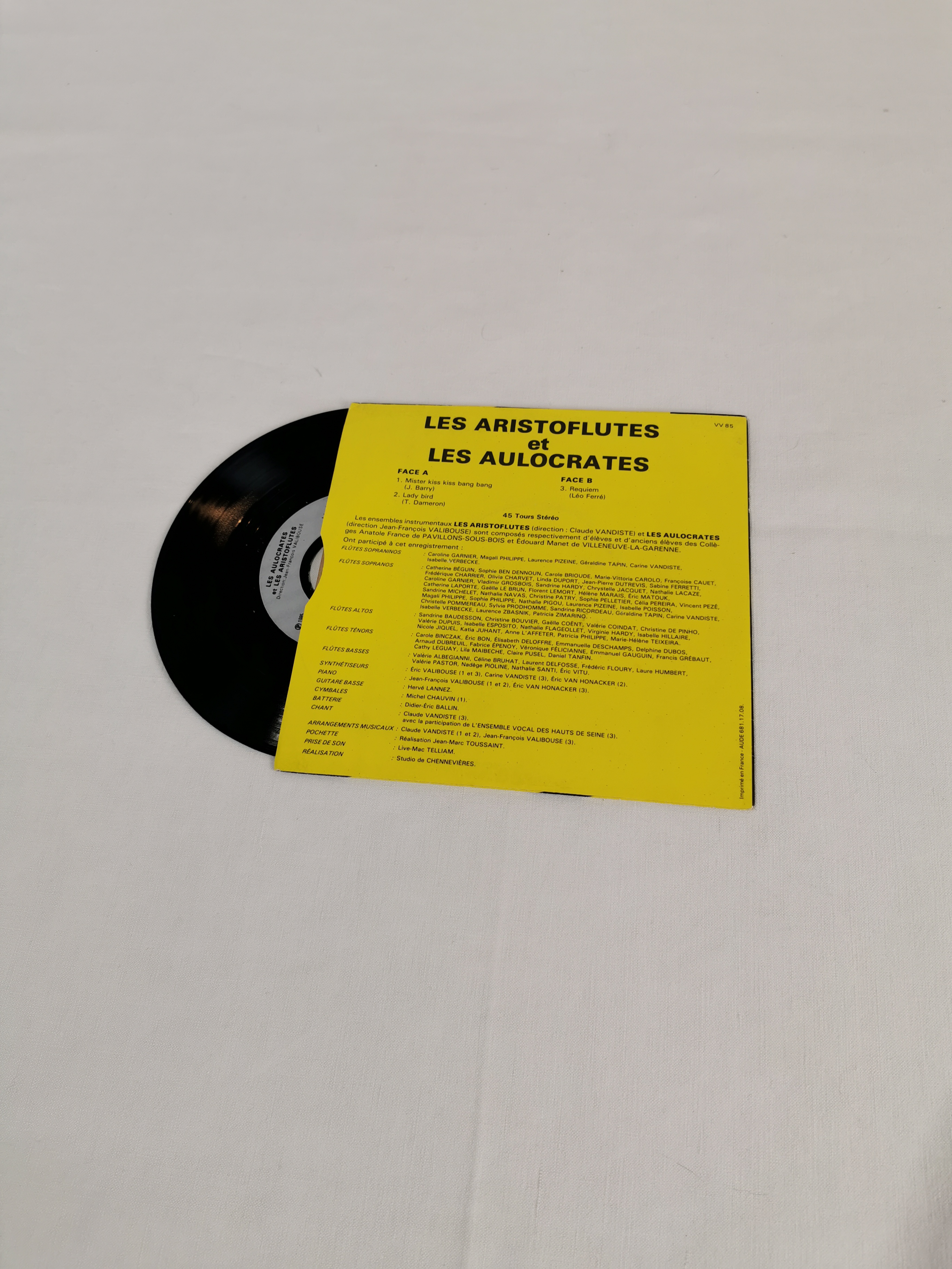 Voir photo 3 de Disque 45T - Aristoflutes/Aulocrates - Jazz-Folk-Country Disque 45T - Aristoflutes/Aulocrates - Jazz-Folk-Country Bon état reconditionné photo 3