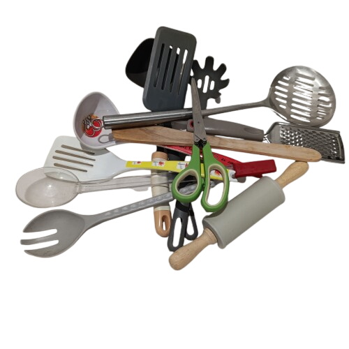 Acheter Divers ustensiles de cuisine Bon état - 10,00 € Divers ustensiles de cuisine Bon état reconditionné disponible sur Label Emmaüs