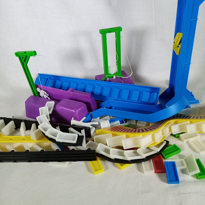 Voir photo 2 de Domino Express "Glow in the dark", jeu Goliath Domino Express "Glow in the dark", jeu Goliath Bon état reconditionné photo 2