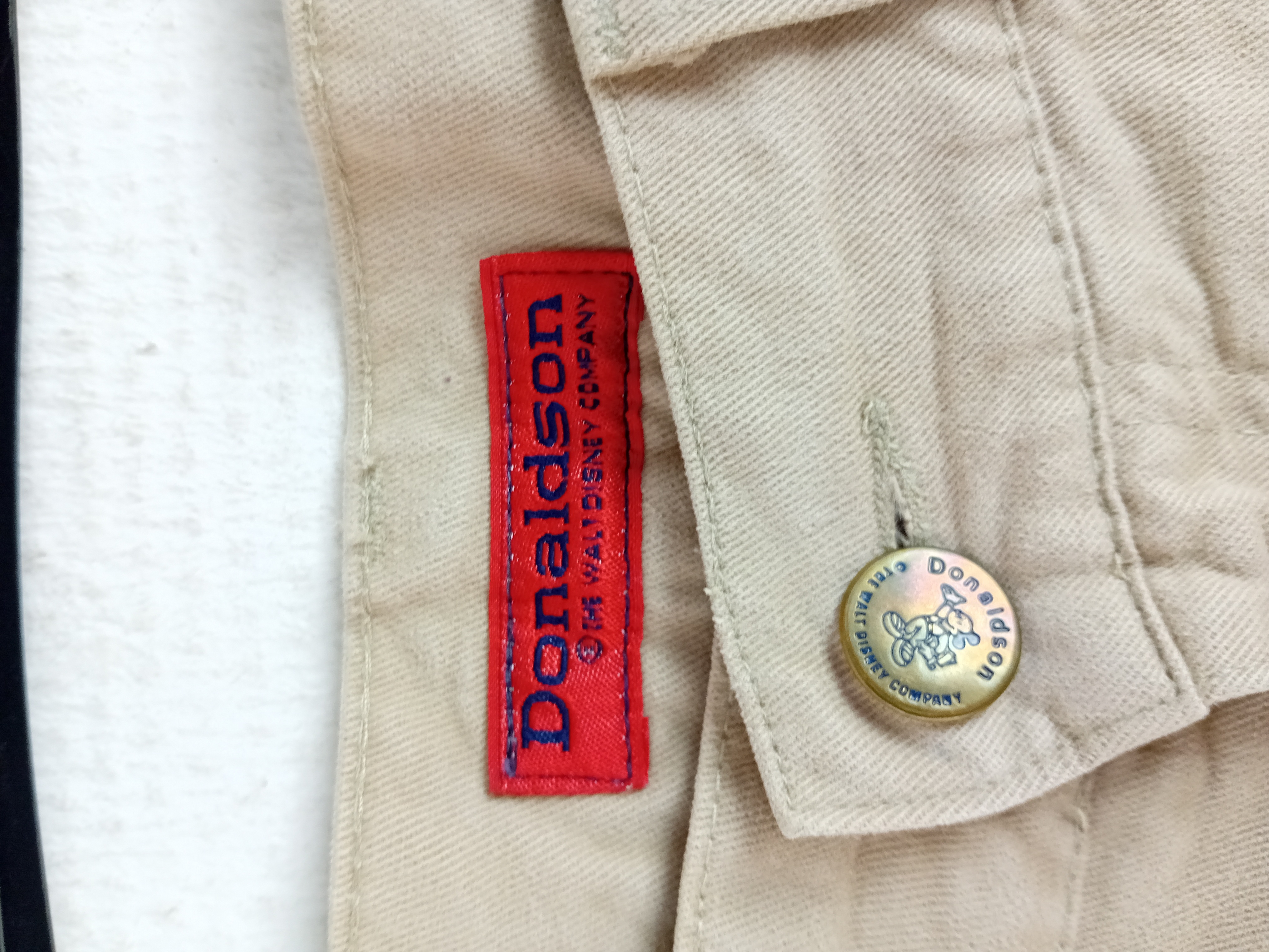 Voir photo 4 de Donaldson Pantalon Beige Brodé Disney Taille M 38 (T3742) Donaldson Pantalon Beige Brodé Disney Taille M 38 (T3742) Très bon état reconditionné photo 4