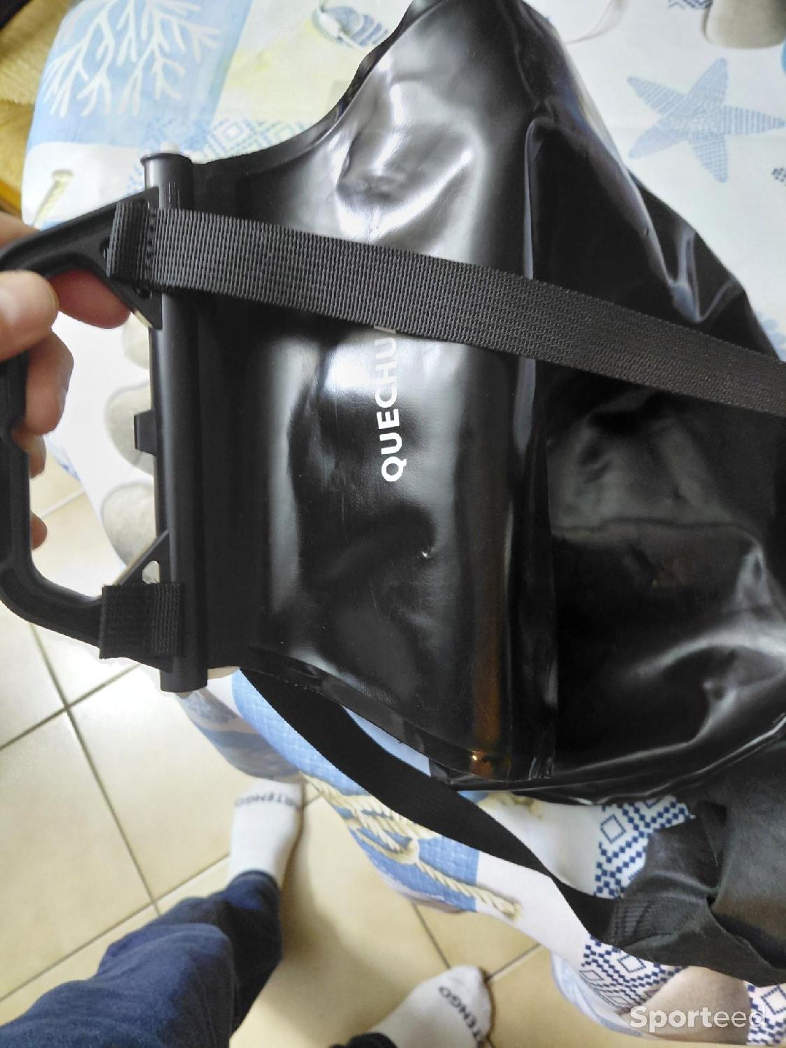 douche Très bon état Quechua reconditionné disponible sur Sporteed | Dero