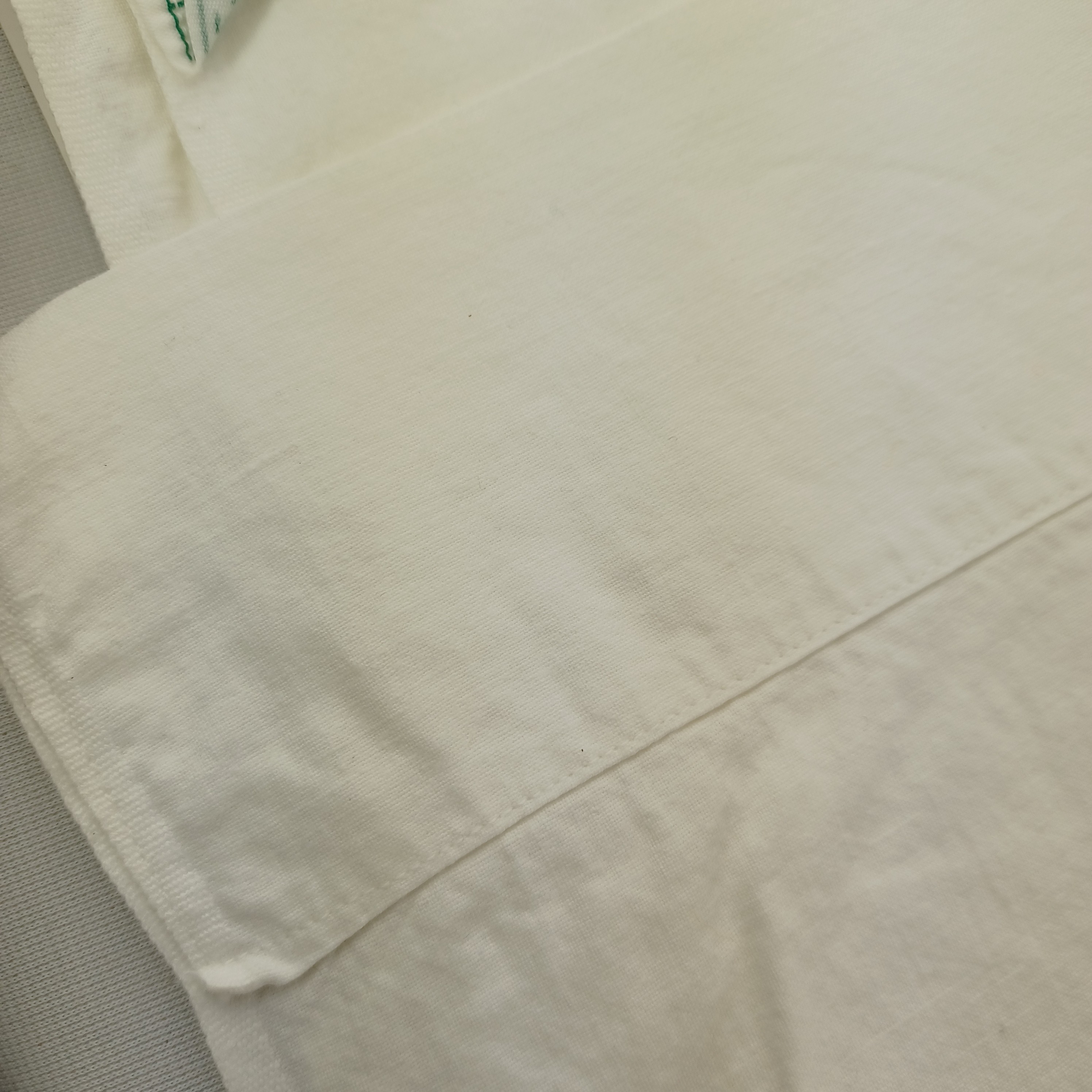 Voir photo 3 de Drap blanc de lin Cannon Muslin américain Made in USA 240x180 cm Drap blanc de lin Cannon Muslin américain Made in USA 240x180 cm Très bon état reconditionné photo 3