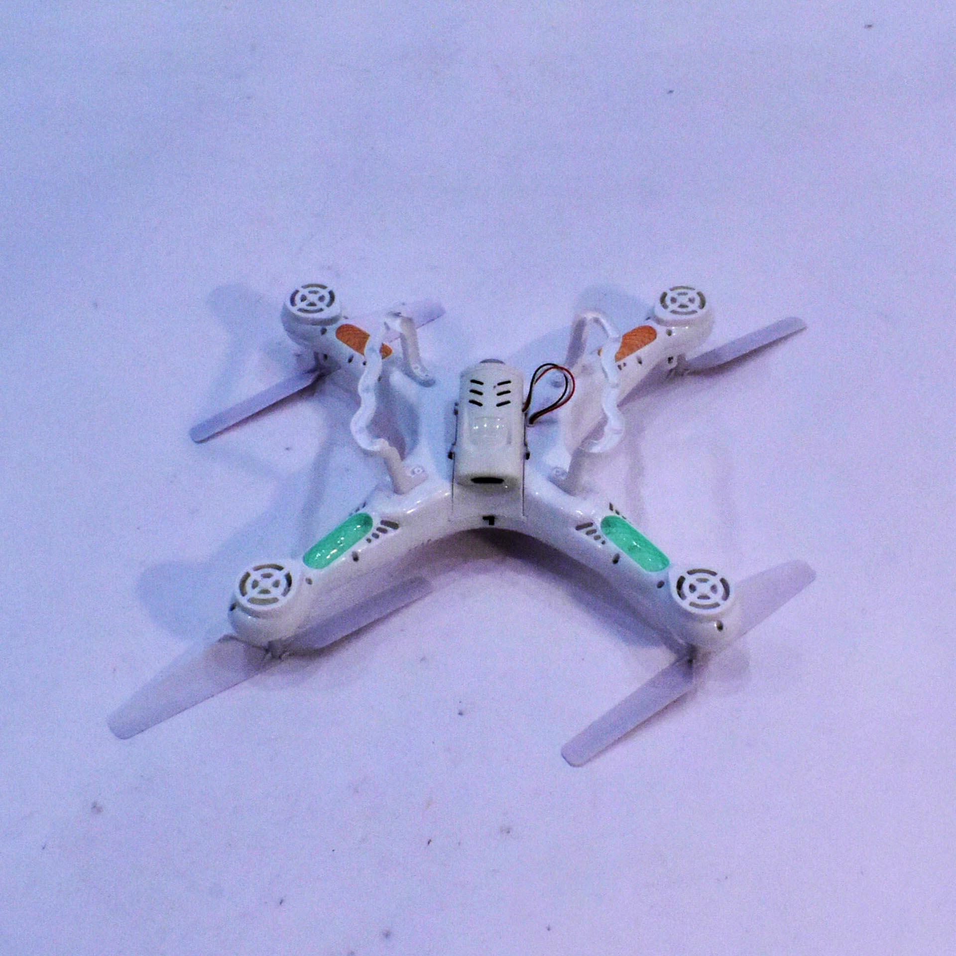 Voir photo 8 de Drone de Loisirs Démarqué - Caméra Intégrée - Pour Débuter | Dero Drone de Loisirs Démarqué - Caméra Intégrée - Pour Débuter Bon état reconditionné photo 8 | Dero
