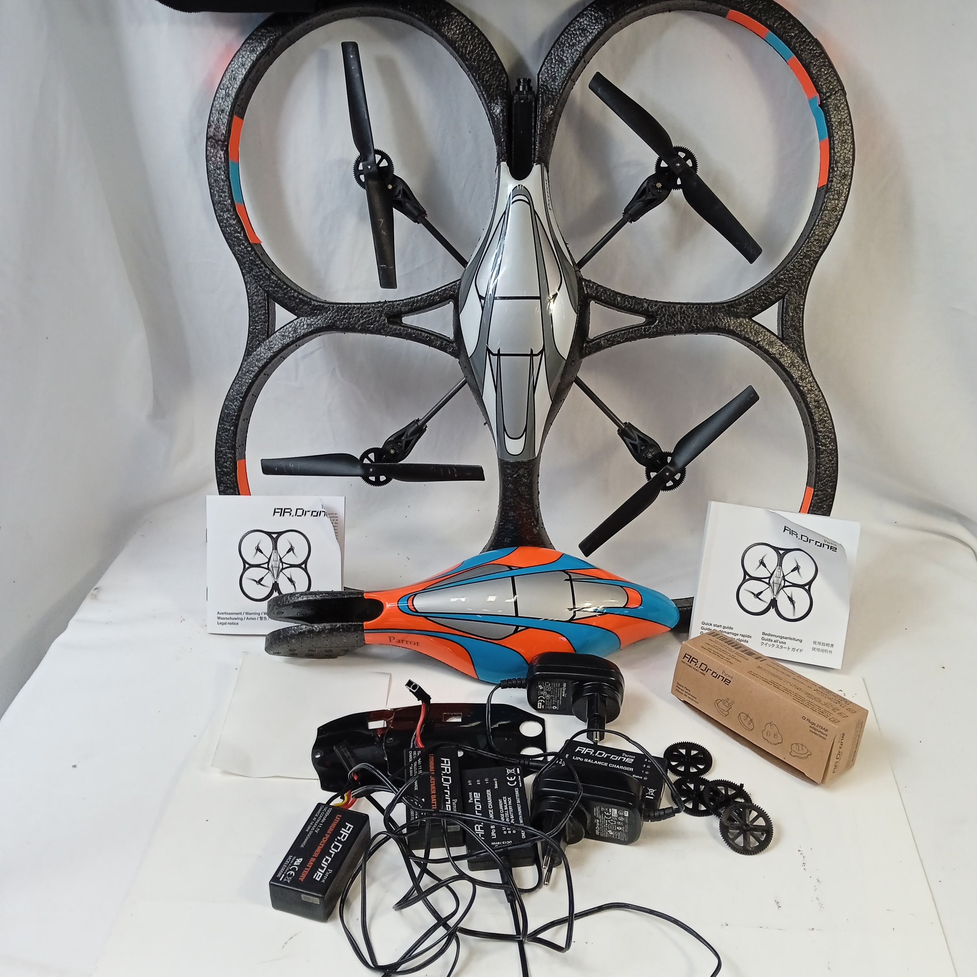 Voir photo 10 de Drone vintage de loisirs AR-Drone Parrot // Drone vintage de loisirs AR-Drone Parrot // État correct reconditionné photo 10