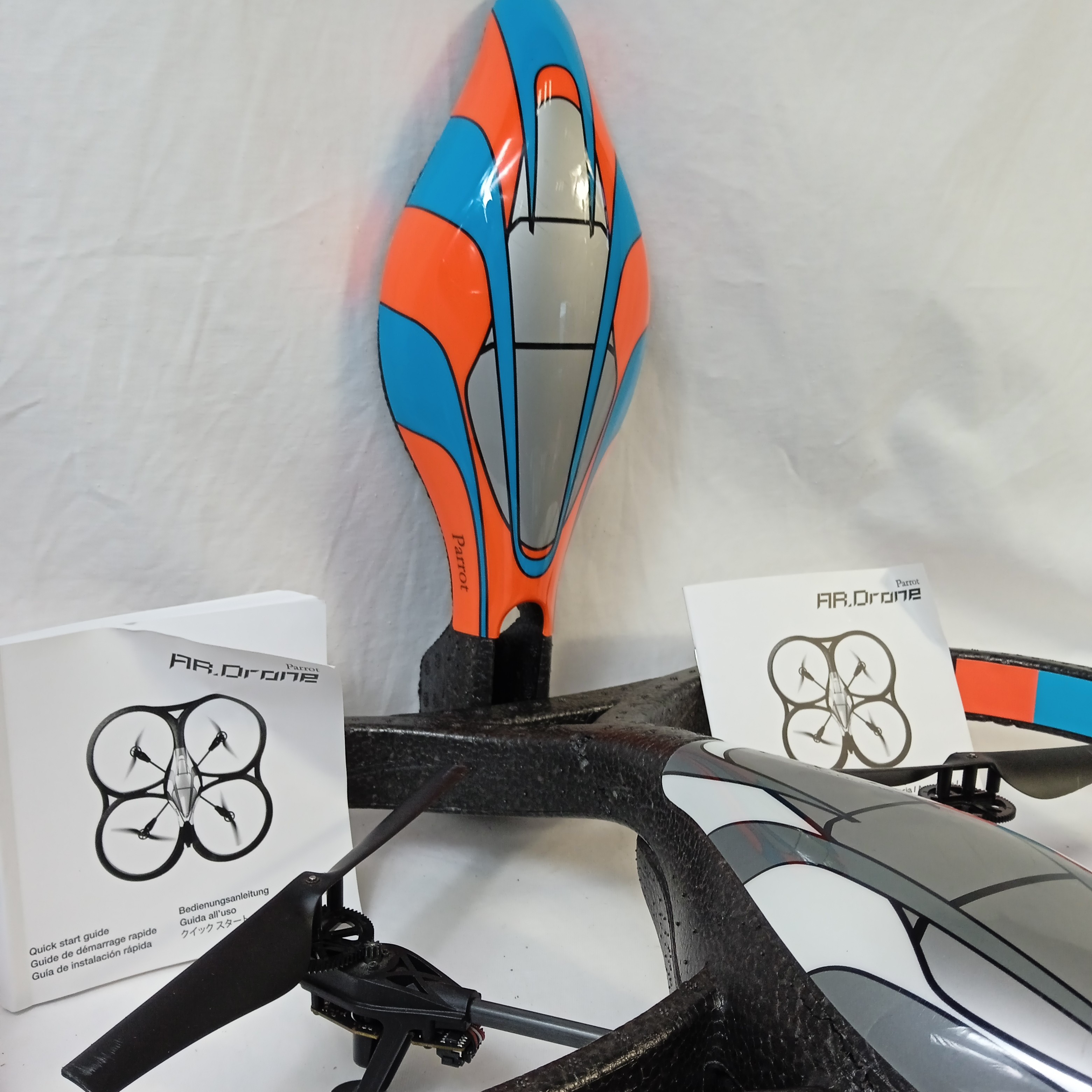 Voir photo 14 de Drone vintage de loisirs AR-Drone Parrot // Drone vintage de loisirs AR-Drone Parrot // État correct reconditionné photo 14