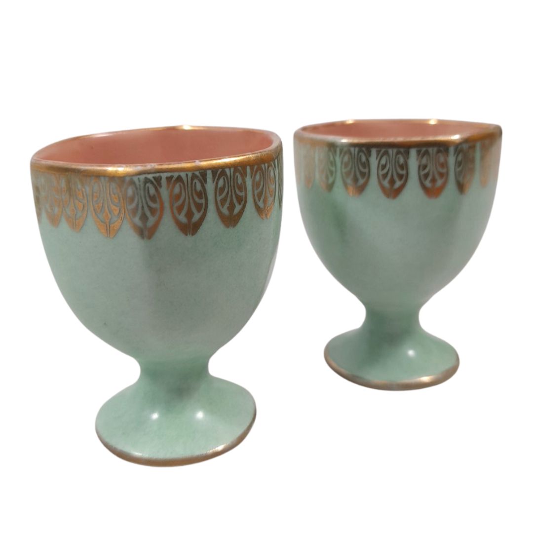 Voir photo 3 de Duo de coquetiers vintage en porcelaine de Limoges – Vert pastel et Dorure Duo de coquetiers vintage en porcelaine de Limoges – Vert pastel et Dorure Bon état reconditionné photo 3