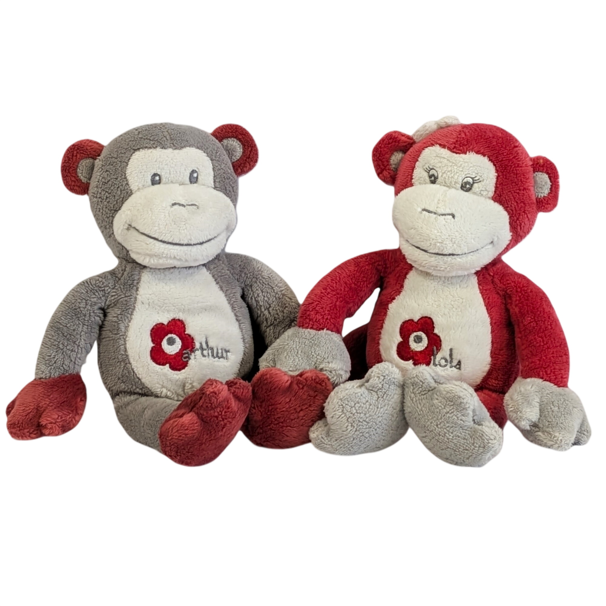Duo de doudous singes Bébisol - Arthur & Lola - Made in France. Parfait état - 18,00 € Duo de doudous singes Bébisol - Arthur & Lola - Made in France. Parfait état reconditionné disponible sur Label Emmaüs