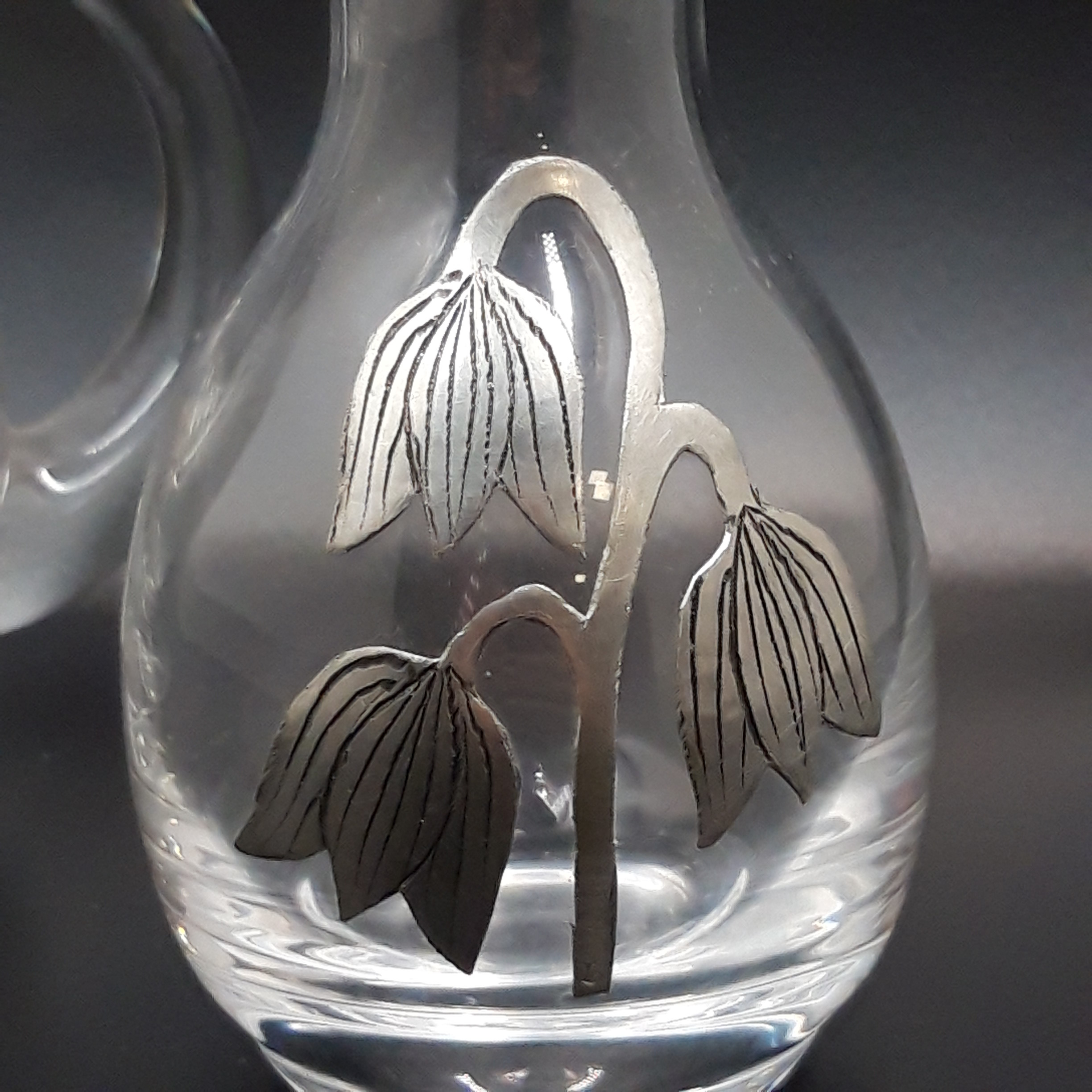 Voir photo 5 de Duo de petit pichet de 25 cl + petit vase en verre déco en étain Duo de petit pichet de 25 cl + petit vase en verre déco en étain Bon état reconditionné photo 5