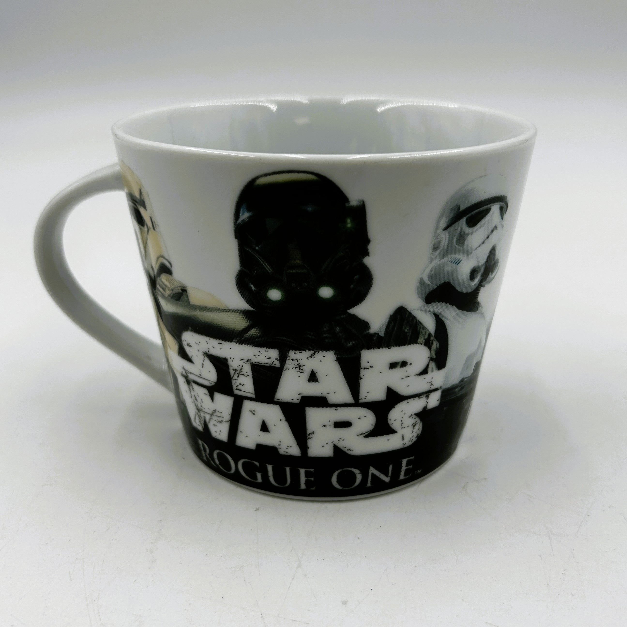 Voir photo 7 de Duo Star Wars – Mug Rogue One + Figurine Kylo Ren Duo Star Wars – Mug Rogue One + Figurine Kylo Ren reconditionné photo 7