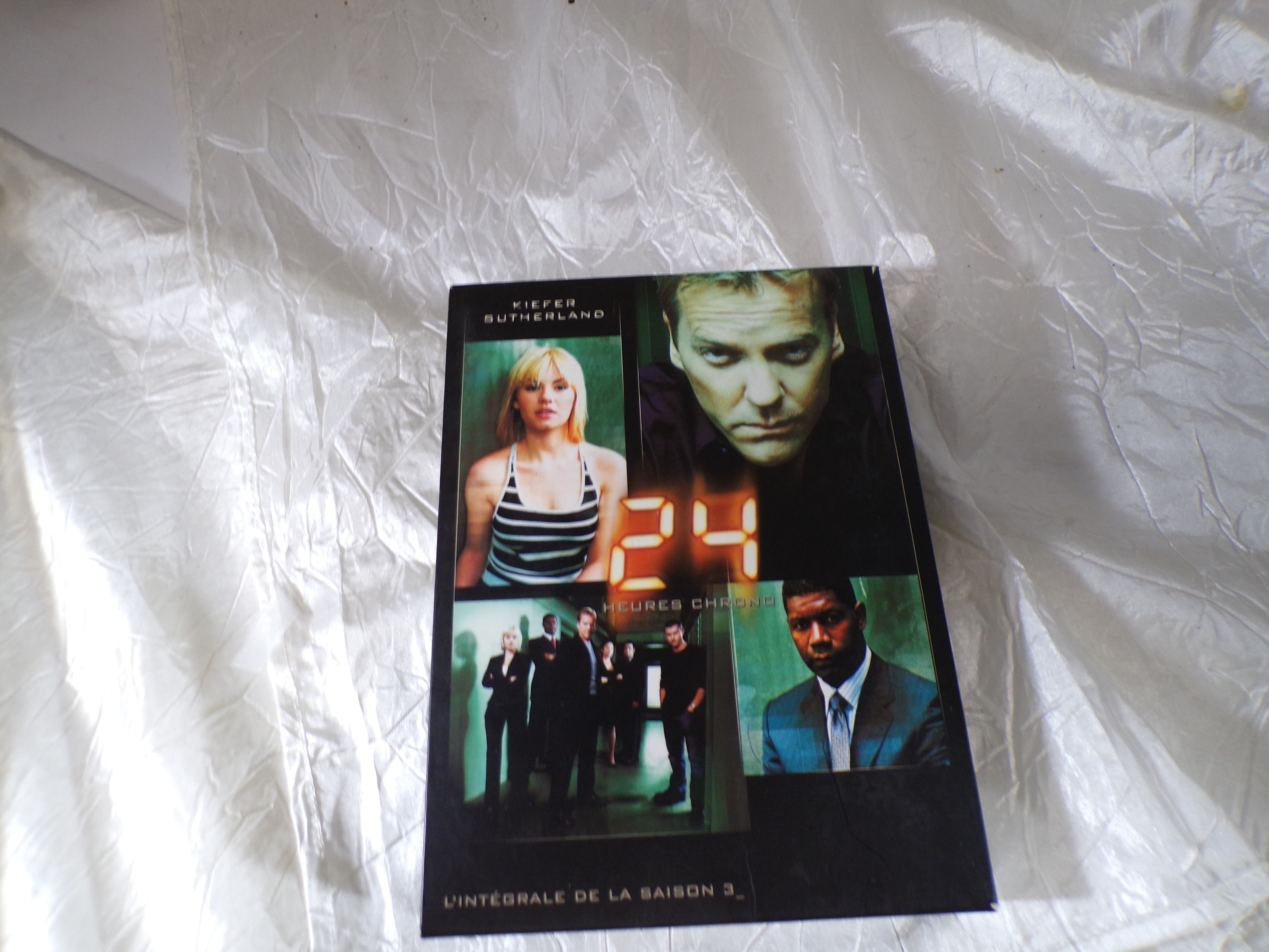 Voir photo 2 de DVD 24 Heures Chrono "Le lot des deux saisons" 3 et 4 DVD 24 Heures Chrono "Le lot des deux saisons" 3 et 4 Très bon état reconditionné photo 2