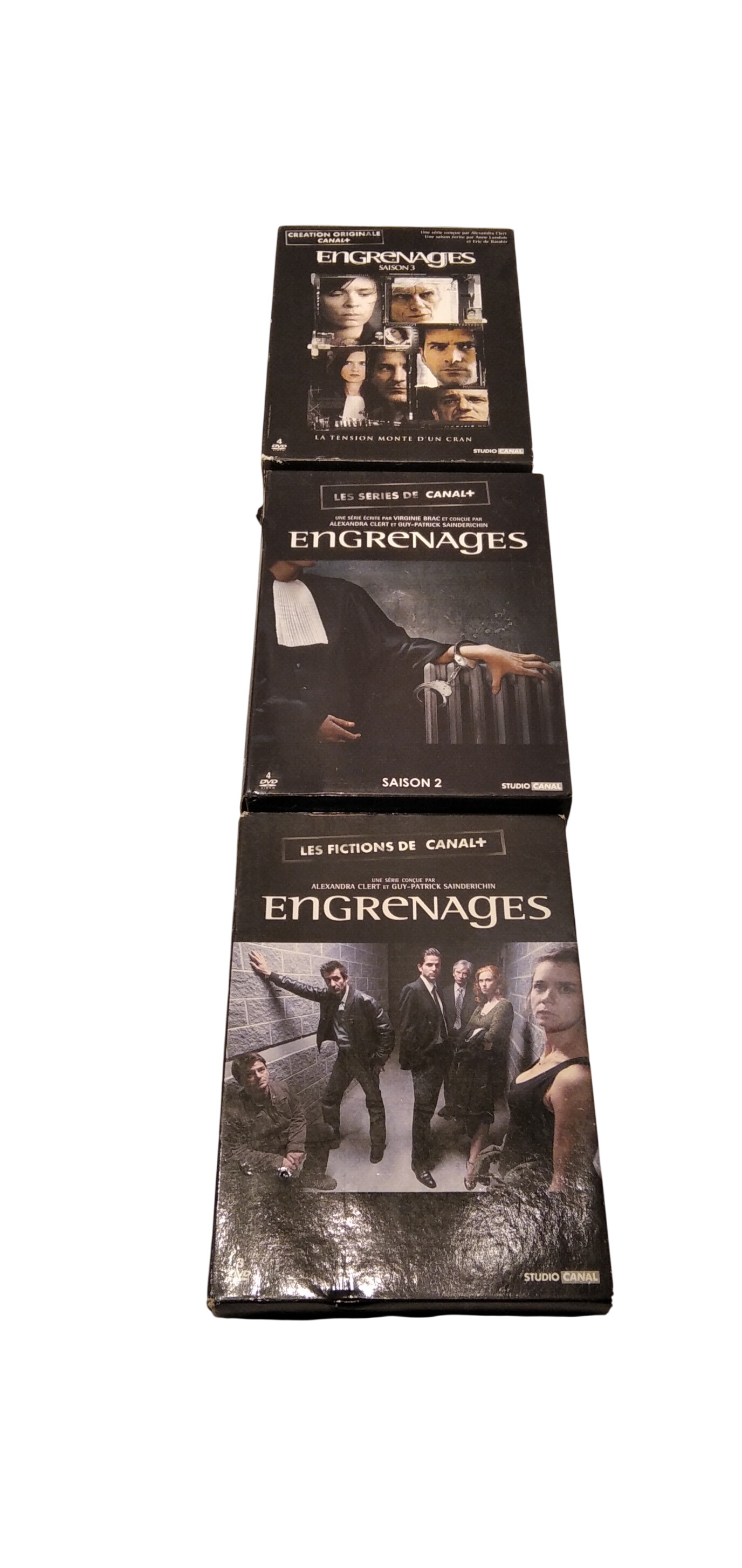 DVD de la série "Engrenages"saison 1,2 et 3 studios canal+ Bon état - 20,00 € DVD de la série "Engrenages"saison 1,2 et 3 studios canal+ Bon état reconditionné disponible sur Label Emmaüs