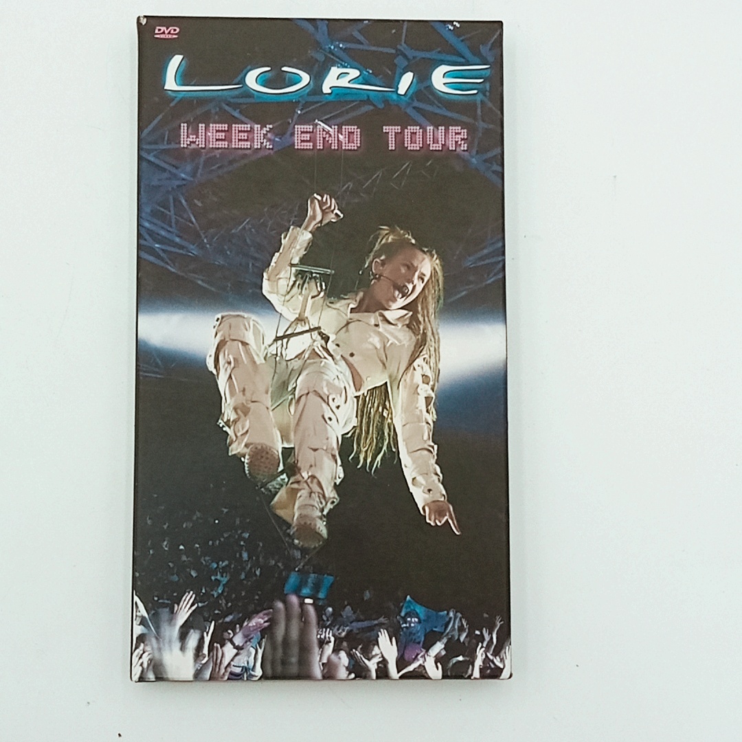DVD Lorie: Week end tour Très bon état - 12,00 € DVD Lorie: Week end tour Très bon état reconditionné disponible sur Label Emmaüs