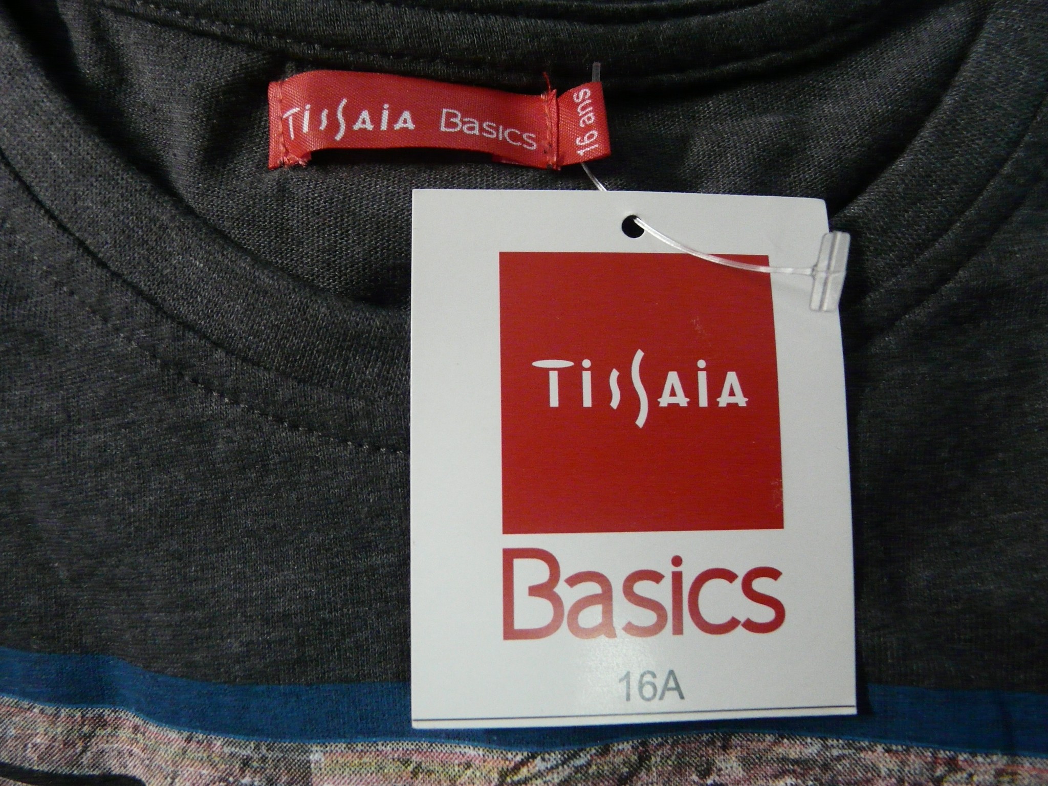 Voir photo 12 de E60 - Lot de maillot à manches longues - Tissaia Basics - Âge 16 ans E60 - Lot de maillot à manches longues - Tissaia Basics - Âge 16 ans Parfait état reconditionné photo 12