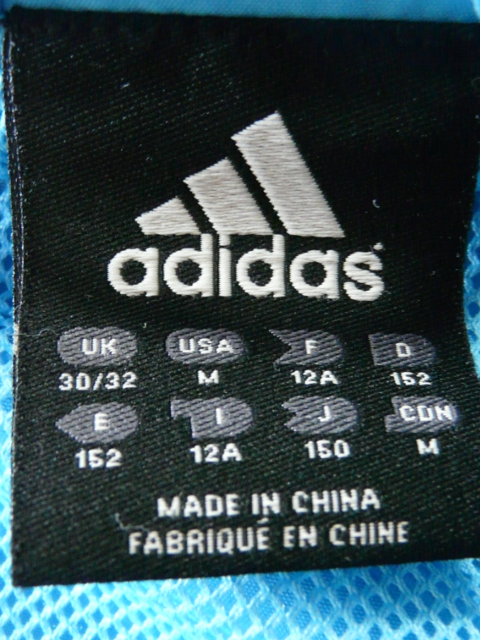 Voir photo 14 de E77 - Veste sportive "Olympique de Marseille" garçon - Adidas - Âge 12 ans E77 - Veste sportive "Olympique de Marseille" garçon - Adidas - Âge 12 ans Bon état reconditionné photo 14