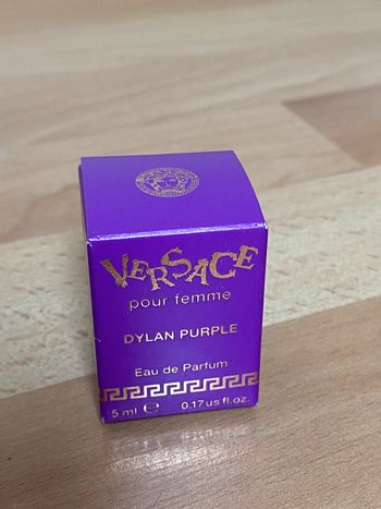 Eau de parfum Dylan purple de chez  Versace Parfait état reconditionné (offre indisponible)