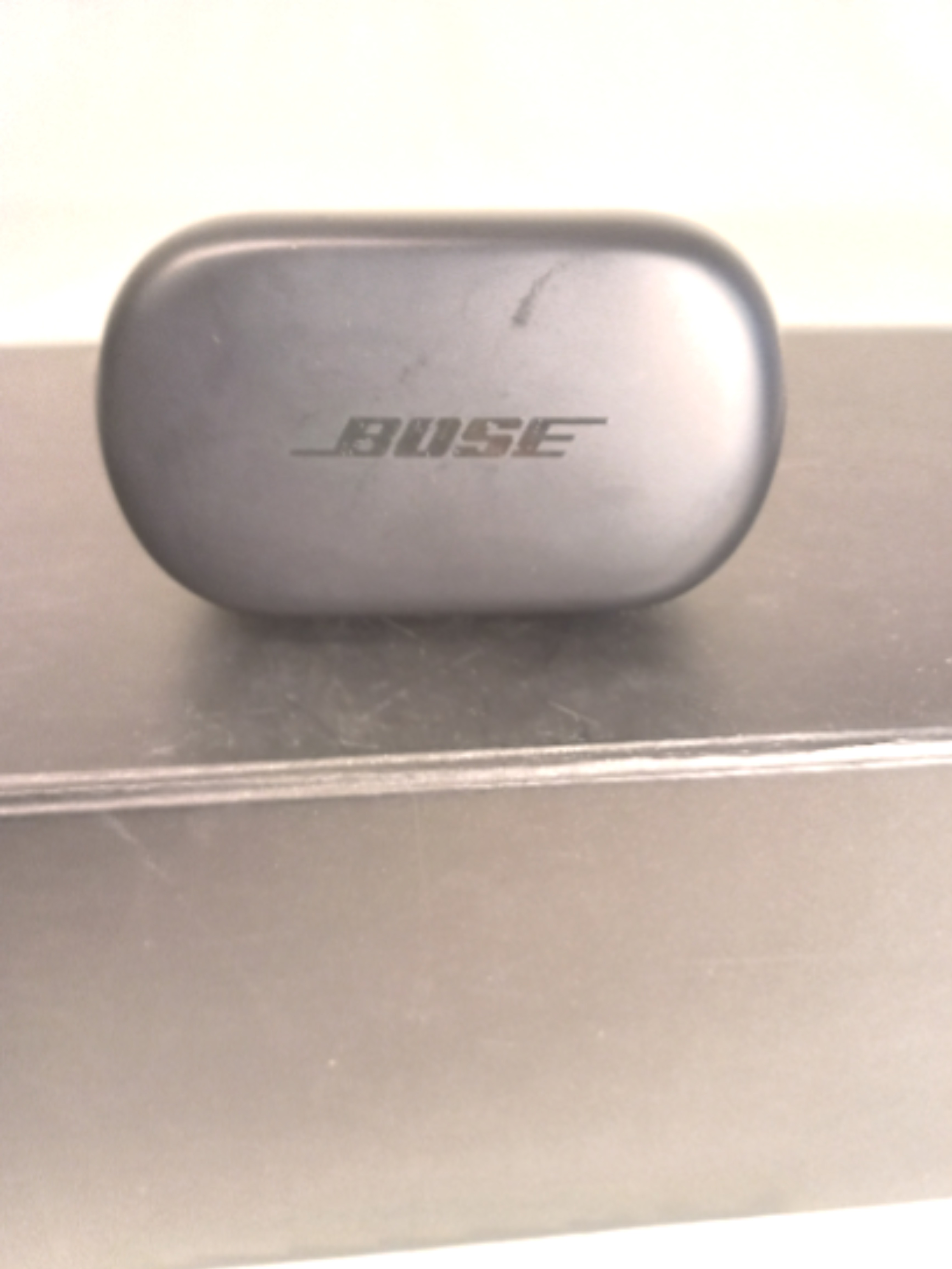 Voir photo 3 de Écouteurs bluetooth BOSE dans son étui sans fil noir modèle quiet comfort earbuds | Dero Écouteurs bluetooth BOSE dans son étui sans fil noir modèle quiet comfort earbuds Très bon état reconditionné photo 3 | Dero
