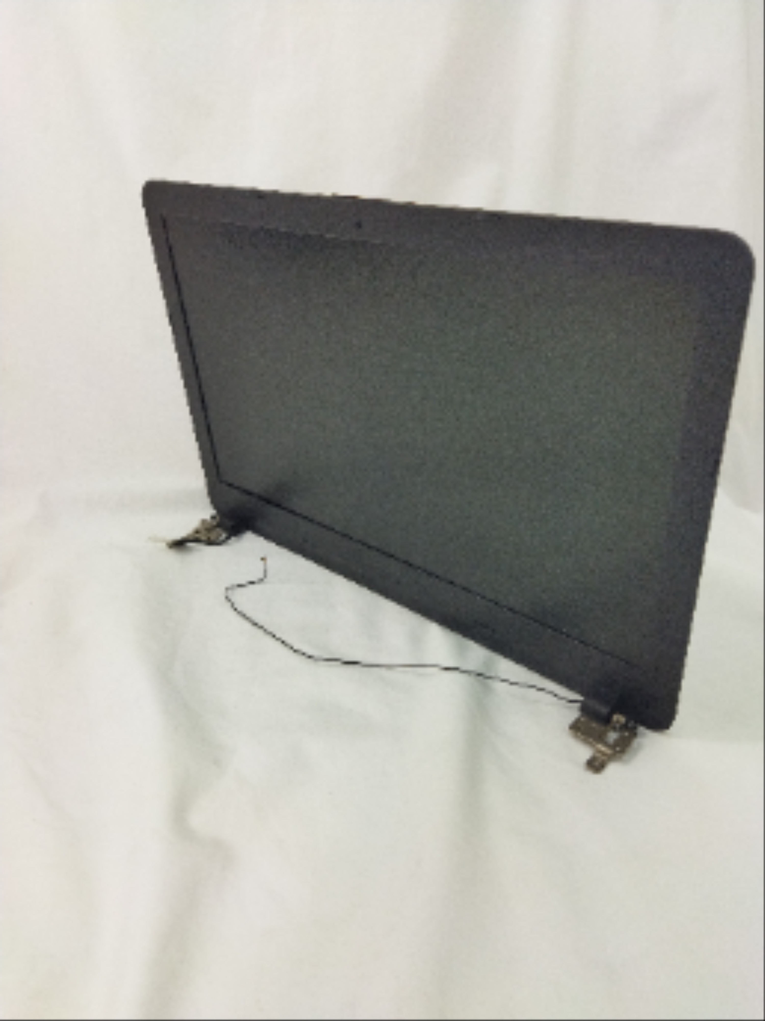 Voir photo 2 de Ecran Asus X5405 pour pièce Ecran Asus X5405 pour pièce très bon état reconditionné photo 2