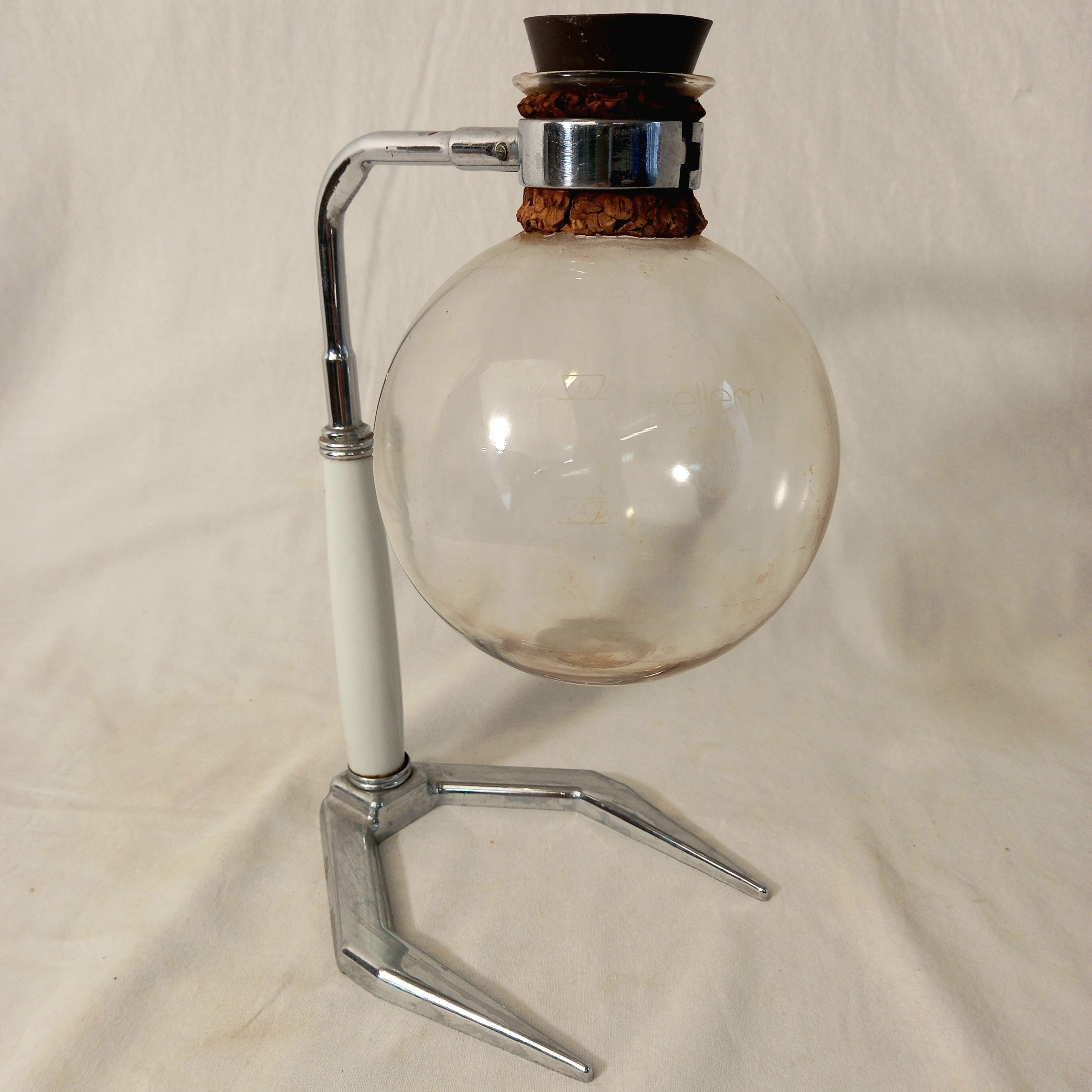 Voir photo 2 de Elément de cafetière à dépression (ou cafetière à siphon), de marque Hellem (France) - VINTAGE Elément de cafetière à dépression (ou cafetière à siphon), de marque Hellem (France) - VINTAGE reconditionné photo 2