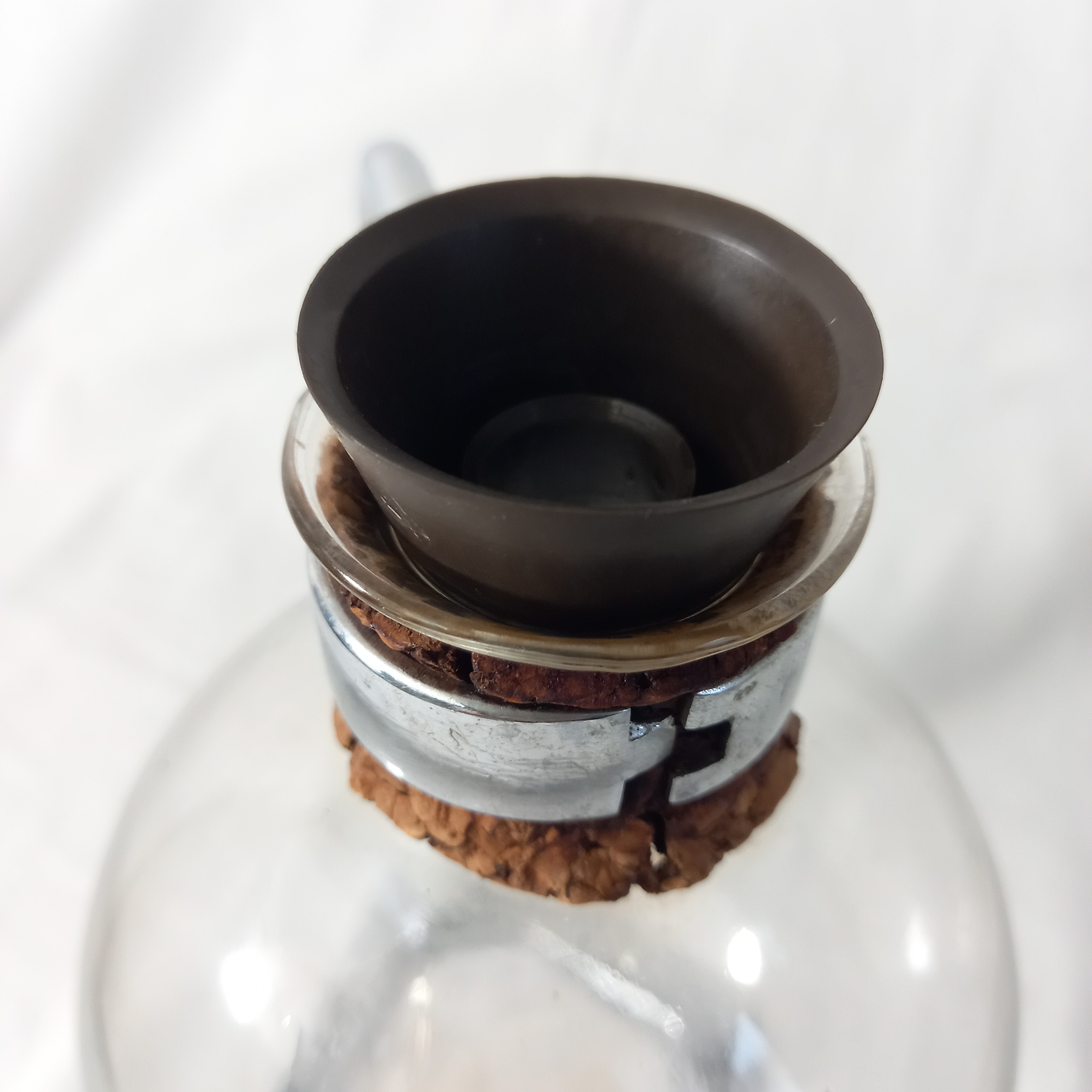 Voir photo 6 de Elément de cafetière à dépression (ou cafetière à siphon), de marque Hellem (France) - VINTAGE Elément de cafetière à dépression (ou cafetière à siphon), de marque Hellem (France) - VINTAGE reconditionné photo 6