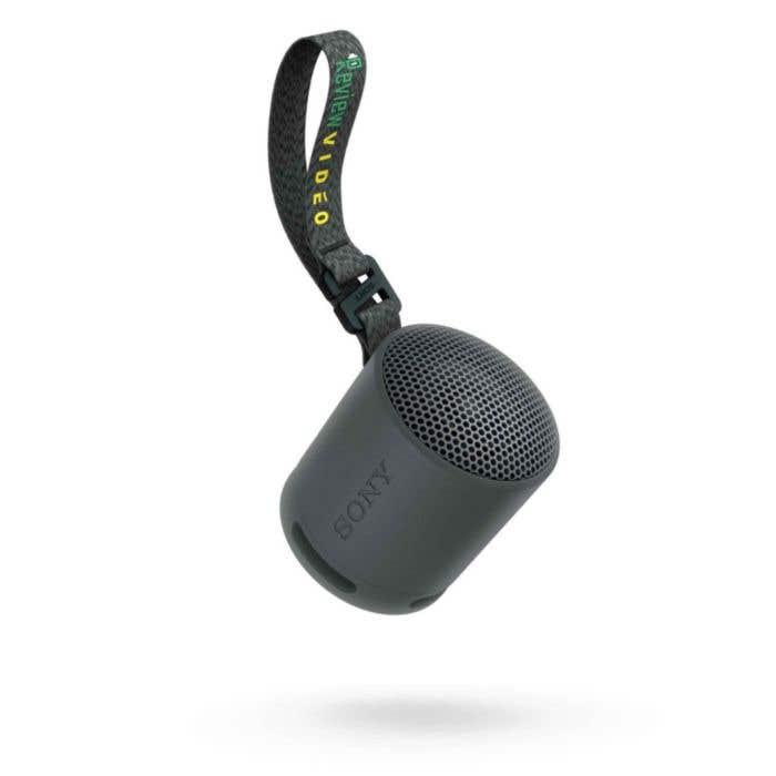 Voir photo 3 de Enceinte Bluetooth Sony XB100 - Noir | Dero Enceinte Bluetooth Sony XB100 - Noir Reconditionné Sony reconditionné photo 3 | Dero
