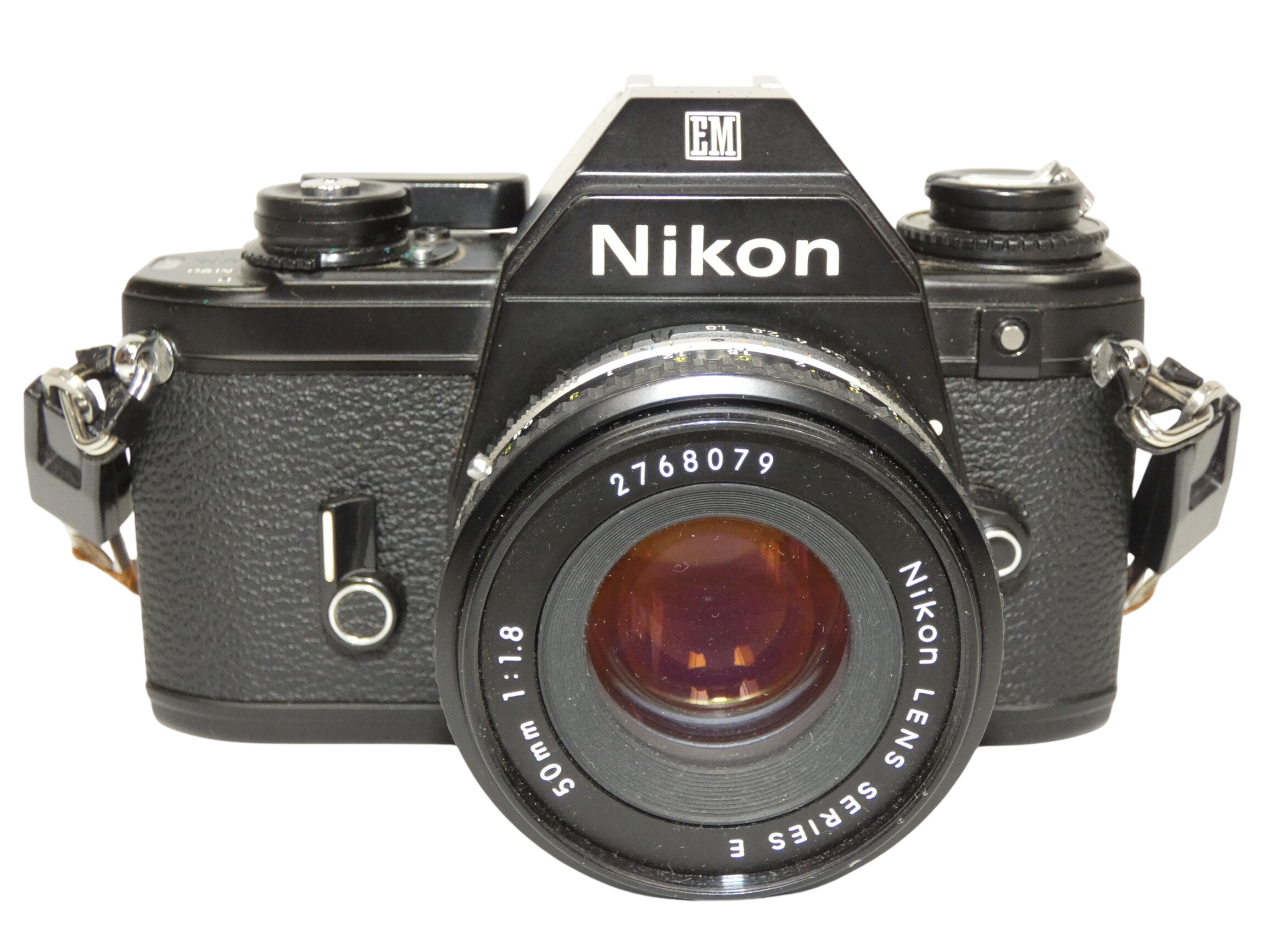 Ensemble appareil photo argentique NIKON EM avec 2 objectifs 28 mm 1:2.8 et 50 mm 1:1.8 et un flash Hanimex tx30 (Non testé) Très bon état - 80,00 € Ensemble appareil photo argentique NIKON EM avec 2 objectifs 28 mm 1:2.8 et 50 mm 1:1.8 et un flash Hanimex tx30 (Non testé) Très bon état reconditionné disponible sur Label Emmaüs