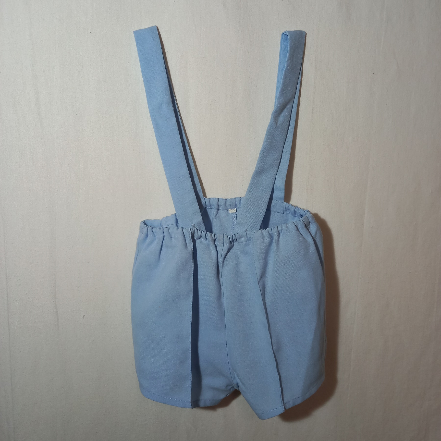 Voir photo 4 de Ensemble chemise et short vintage 6/9 mois Ensemble chemise et short vintage 6/9 mois Bon état reconditionné photo 4