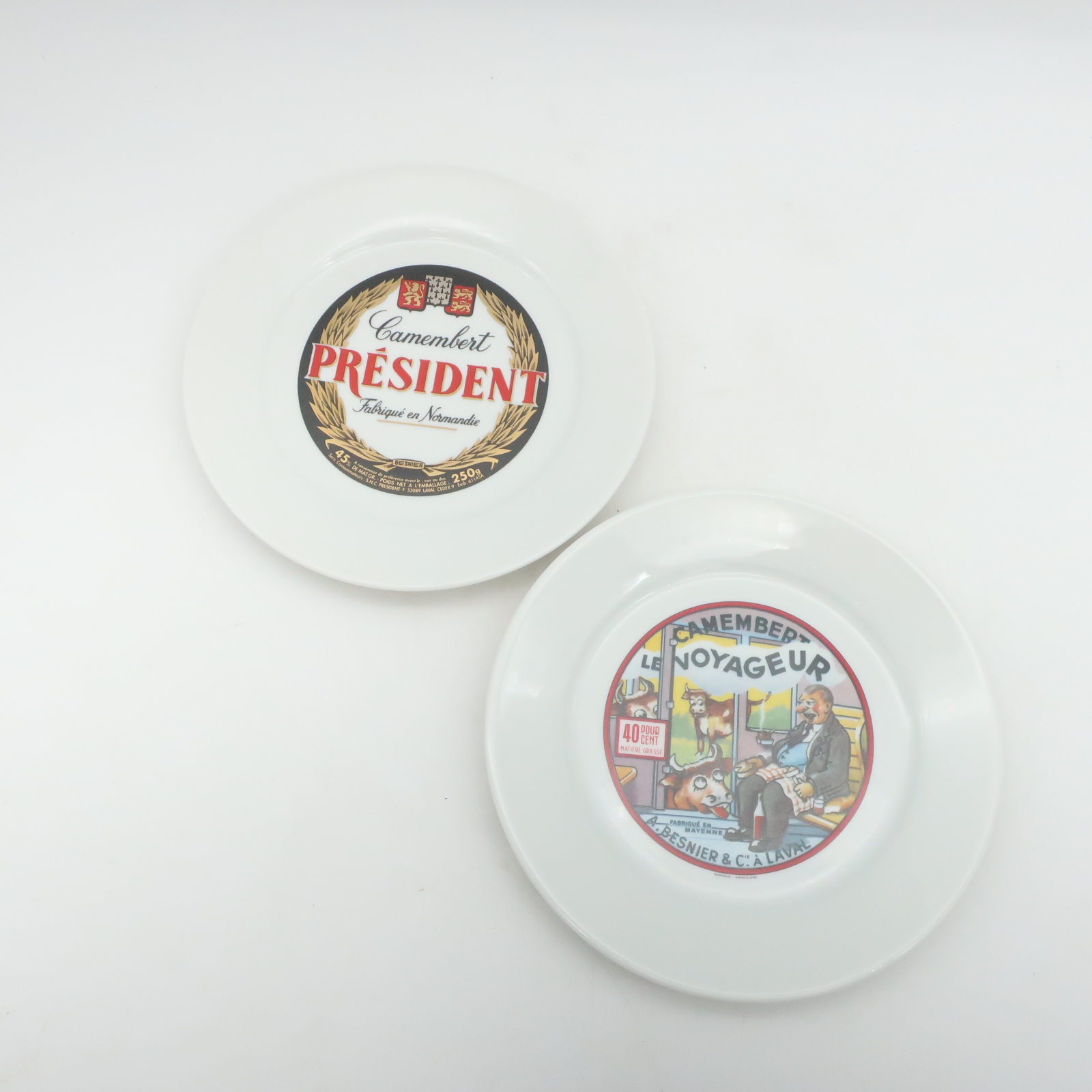 Voir photo 6 de Ensemble de 6 assiettes à fromage " Président " en porcelaine de Limoges Yves Deshoulières dans leurs boite en carton Ensemble de 6 assiettes à fromage " Président " en porcelaine de Limoges Yves Deshoulières dans leurs boite en carton Très bon état reconditionné photo 6