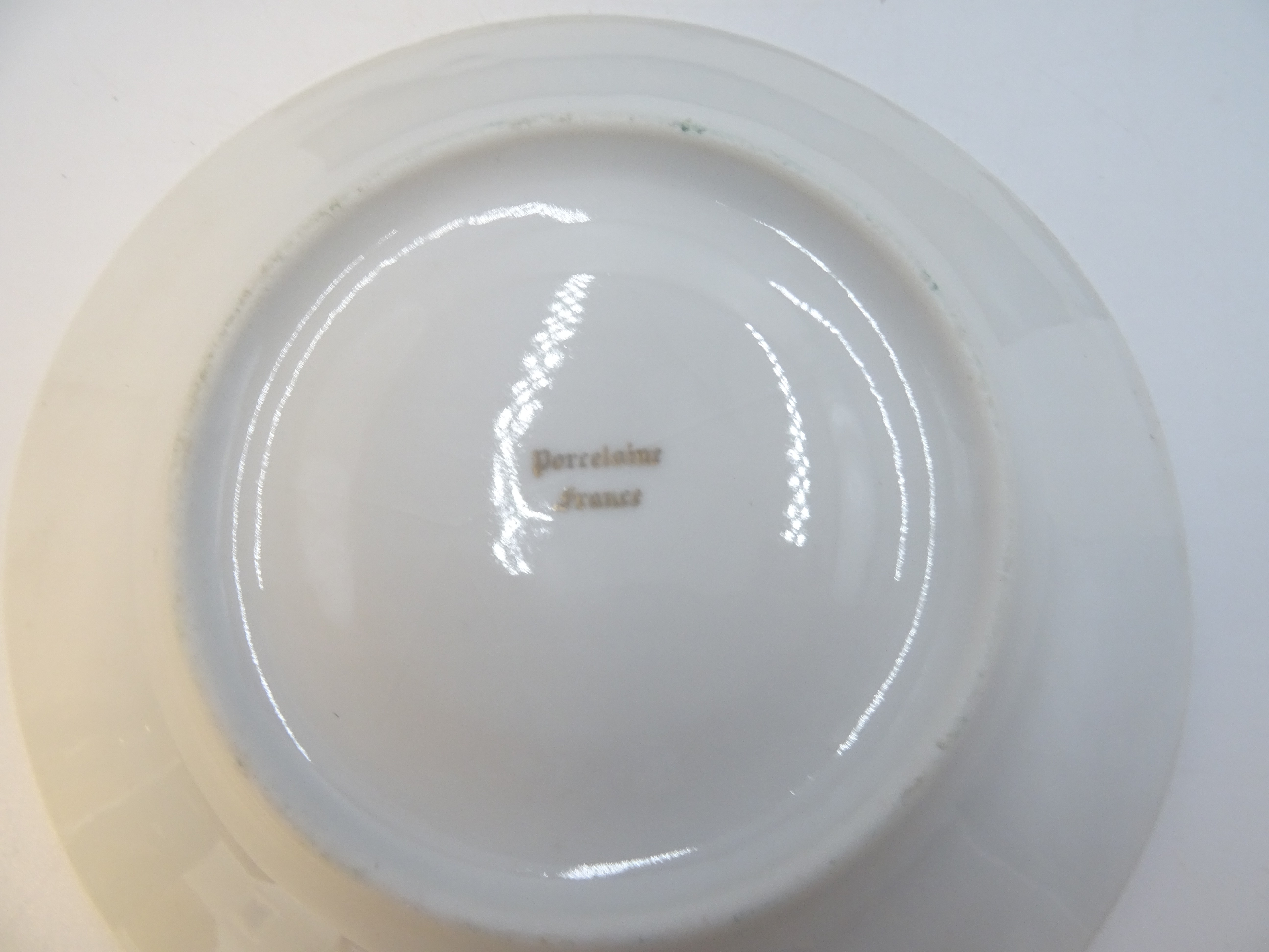 Voir photo 7 de Ensemble de 6 tasses et sous tasses en porcelaine vintage. Ensemble de 6 tasses et sous tasses en porcelaine vintage. Bon état reconditionné photo 7