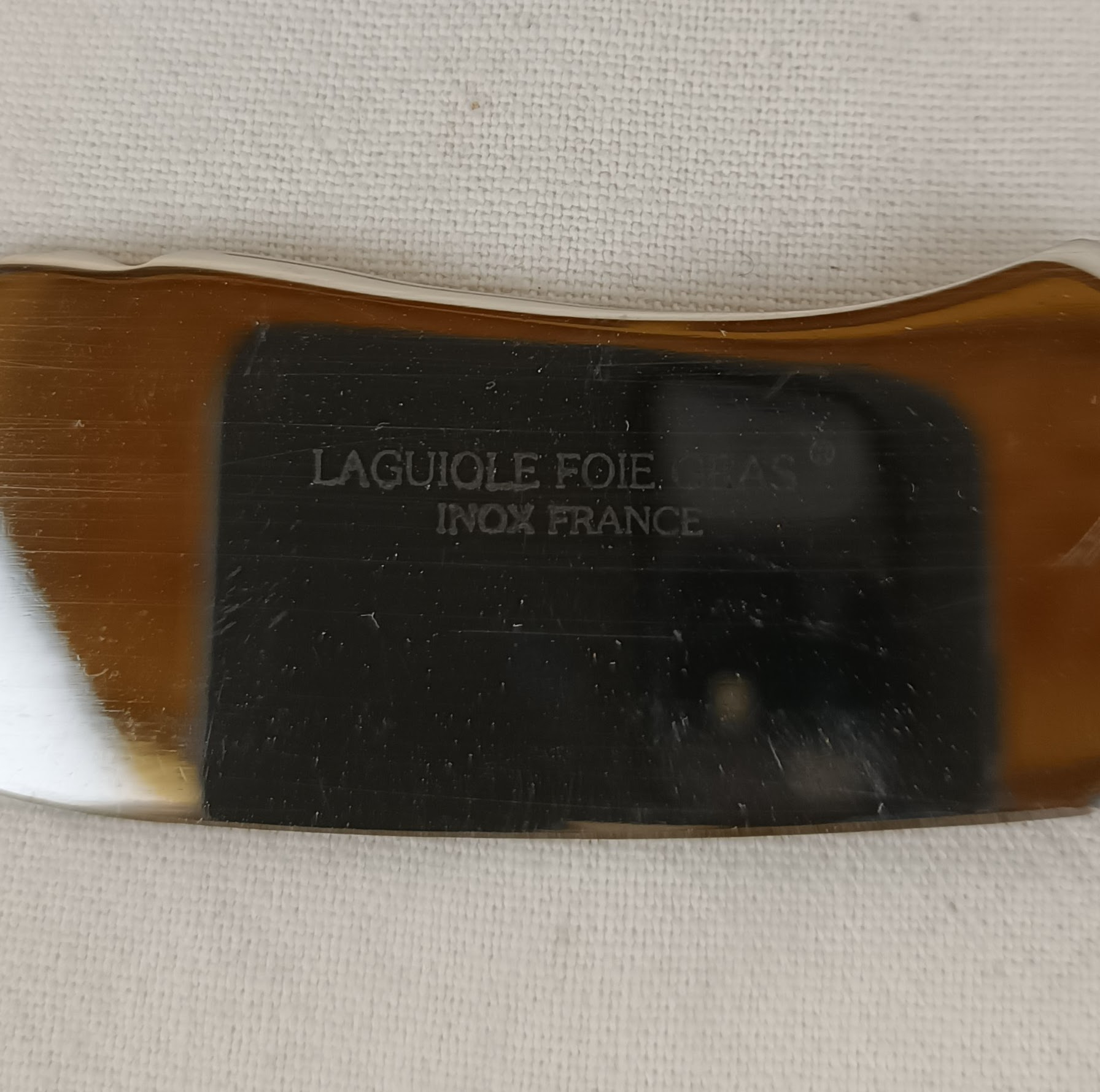 Voir photo 5 de Ensemble de couverts à Foie gras "Laguiole", par Claude DOZORME, dans sa boite d'origine Ensemble de couverts à Foie gras "Laguiole", par Claude DOZORME, dans sa boite d'origine reconditionné photo 5