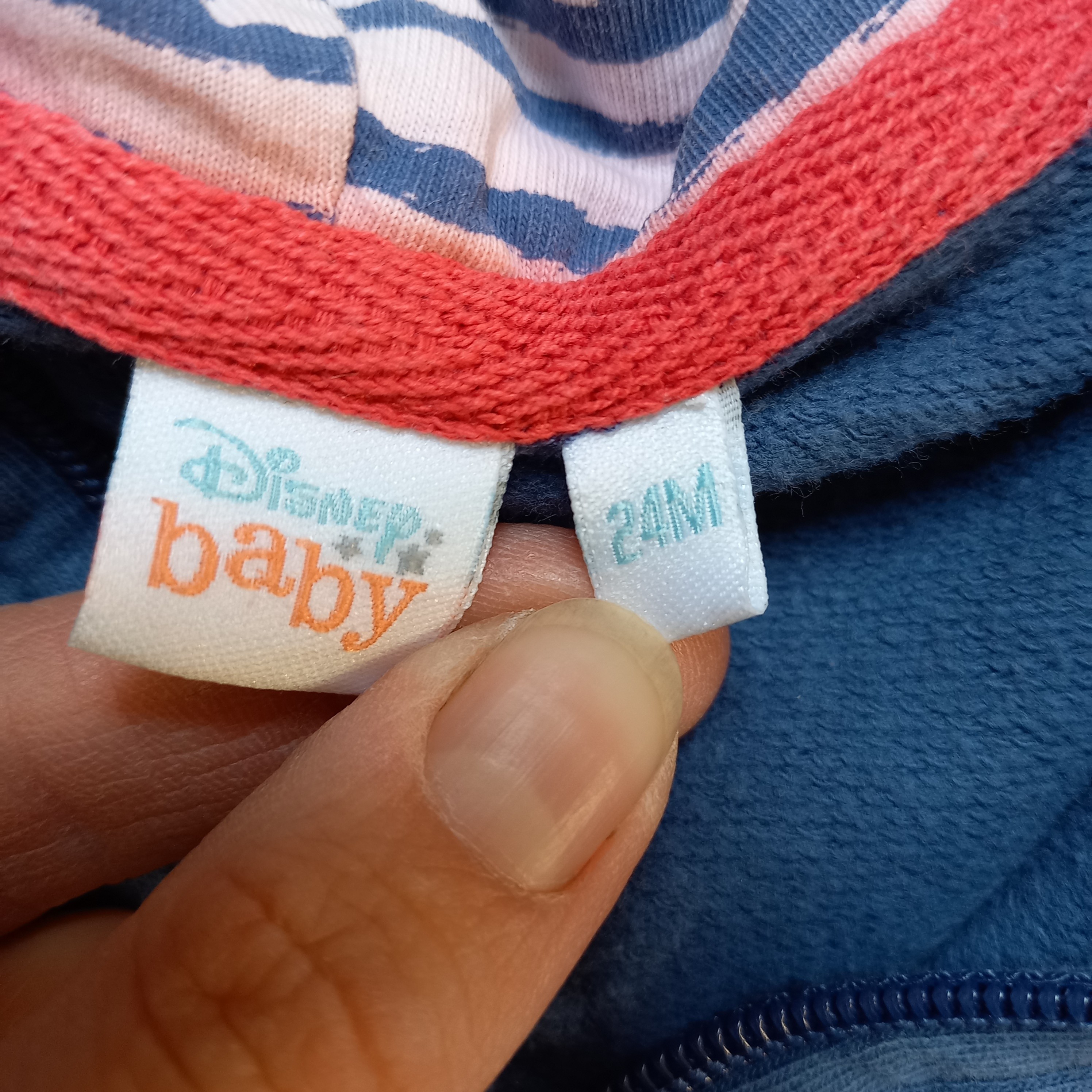 Voir photo 5 de ENSEMBLE de jogging T2A "disney baby" bleu ENSEMBLE de jogging T2A "disney baby" bleu Très bon état reconditionné photo 5