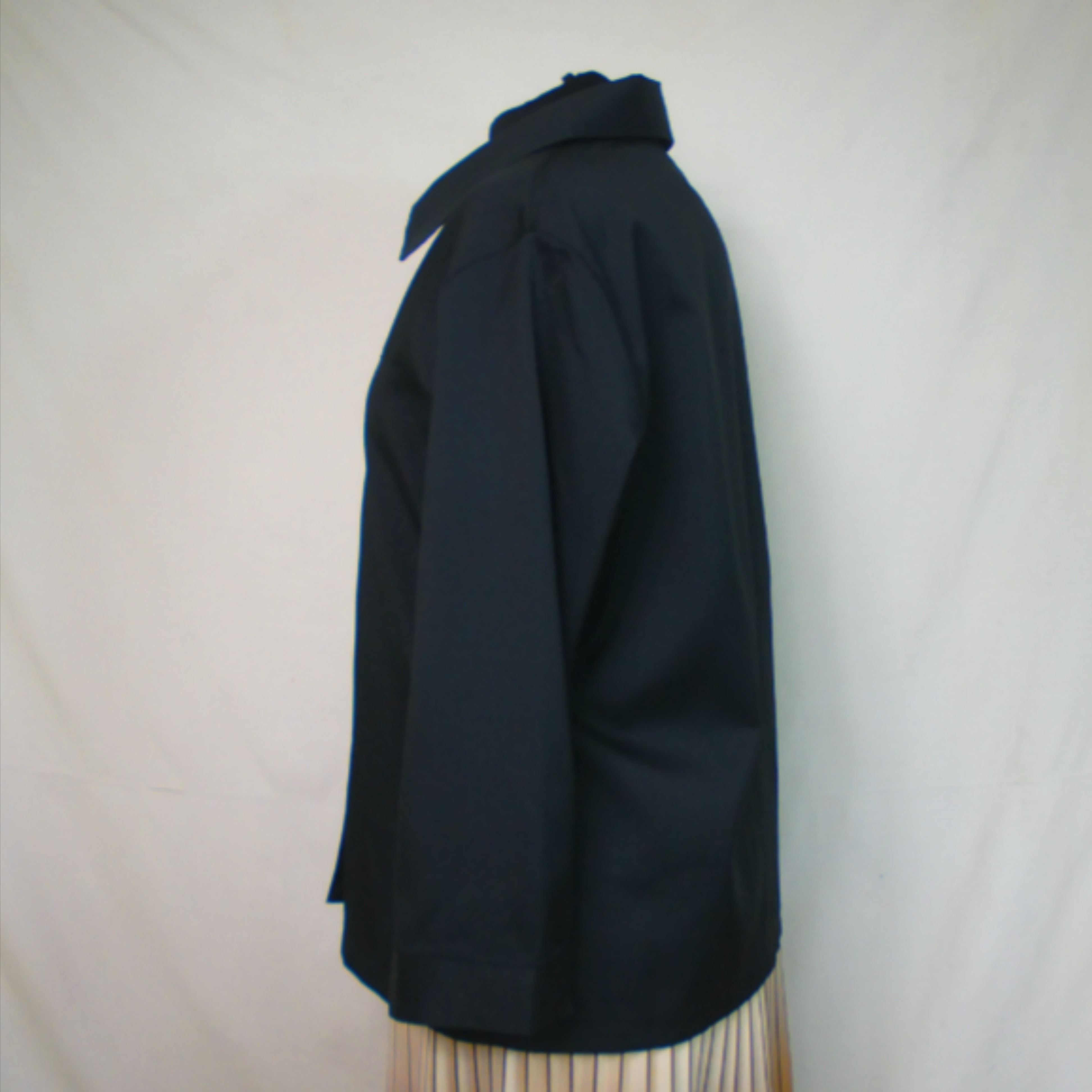 Voir photo 4 de Ensemble jupe - chemise, beige - marron clair et noir, taille M Ensemble jupe - chemise, beige - marron clair et noir, taille M Très bon état reconditionné photo 4