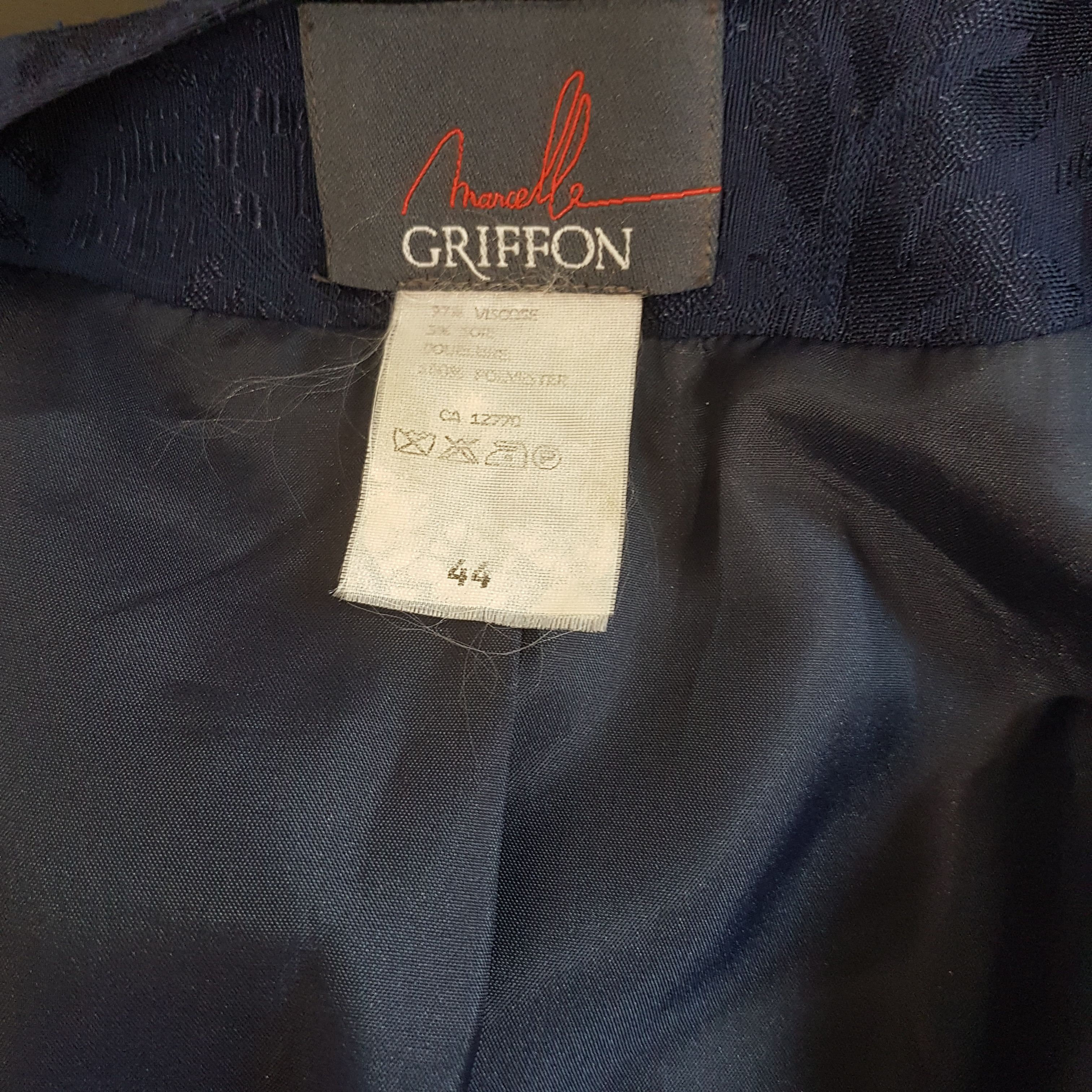 Voir photo 13 de Ensemble jupe et veste bleu marine - MARCELLE GRIFFON - Taille 44 Ensemble jupe et veste bleu marine - MARCELLE GRIFFON - Taille 44 Bon état reconditionné photo 13