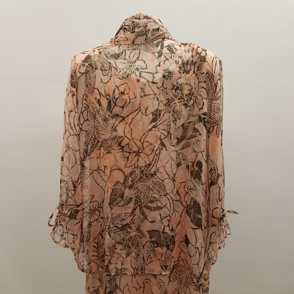 Voir photo 10 de Ensemble : robe, boléro et foulard - UN JOUR AILLEURS - Taille 44 Ensemble : robe, boléro et foulard - UN JOUR AILLEURS - Taille 44 Très bon état reconditionné photo 10