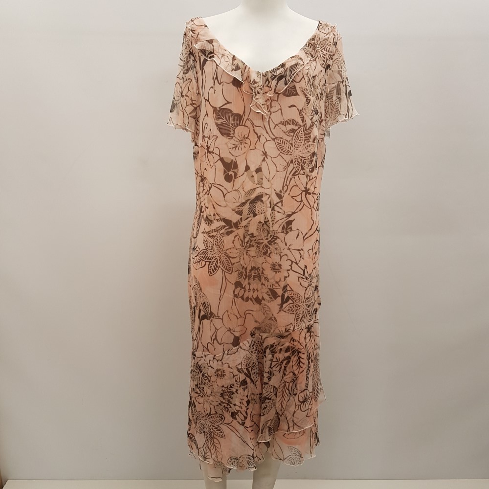 Voir photo 11 de Ensemble : robe, boléro et foulard - UN JOUR AILLEURS - Taille 44 Ensemble : robe, boléro et foulard - UN JOUR AILLEURS - Taille 44 Très bon état reconditionné photo 11