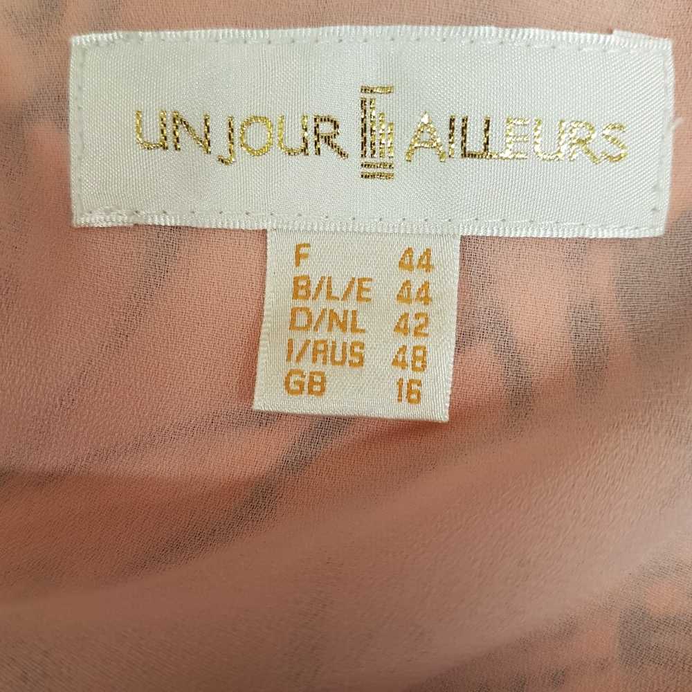 Voir photo 17 de Ensemble : robe, boléro et foulard - UN JOUR AILLEURS - Taille 44 Ensemble : robe, boléro et foulard - UN JOUR AILLEURS - Taille 44 Très bon état reconditionné photo 17