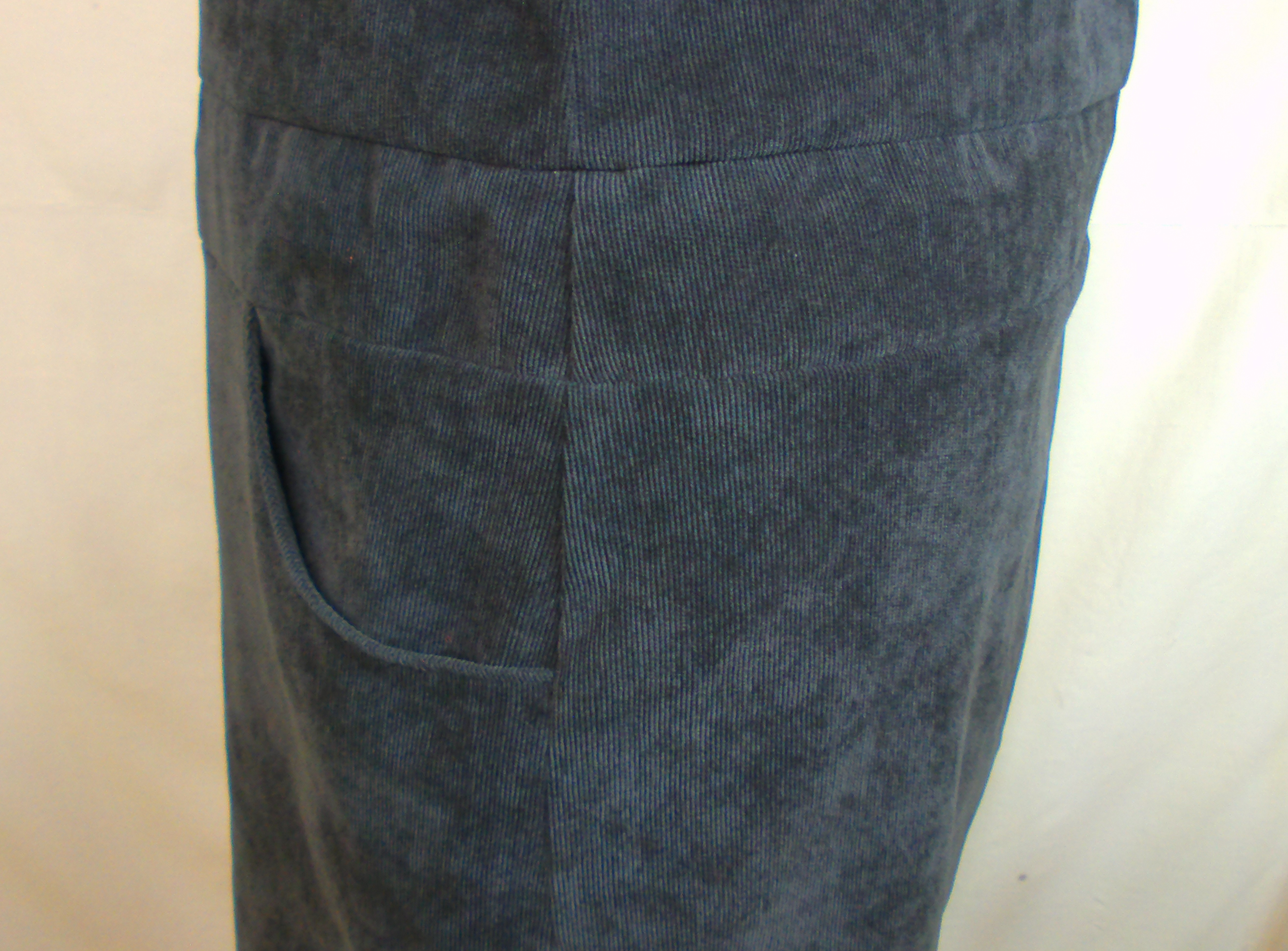 Voir photo 22 de Ensemble Salopette - chemise, gris foncé - noir et blanc, taille 1 Ensemble Salopette - chemise, gris foncé - noir et blanc, taille 1 Très bon état reconditionné photo 22