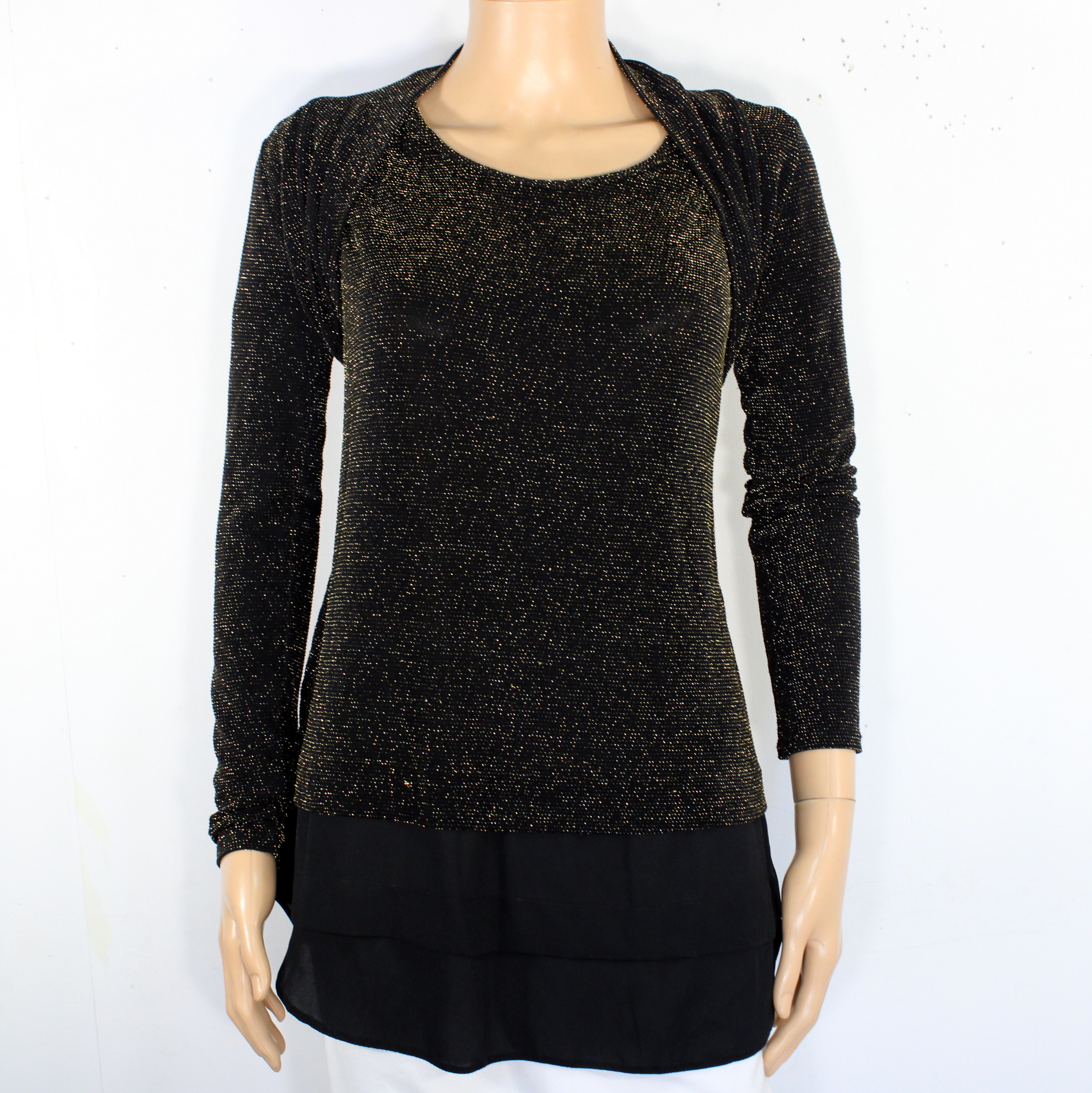 Acheter Ensemble T-shirt & Gilet TU WOMAN Taille Estimée Unique Bon état - 10,00 € Ensemble T-shirt & Gilet TU WOMAN Taille Estimée Unique Bon état reconditionné disponible sur Label Emmaüs