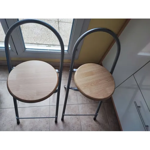 Ensemble Table Avec Rangement Et Deux Chaises Pliantes Hauteur De La Table 88 Longueur 105 Largeur 60 occasion reconditionné disponible sur Rakuten