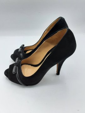 escarpin Massimo Dutti noir de seconde main Bon état - 30,00 € escarpin Massimo Dutti noir de seconde main Bon état Massimo Dutti reconditionné disponible sur Claquettes Market