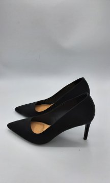 Acheter Escarpin noir - 30,00 € | Dero Escarpin noir N/A reconditionné disponible sur Claquettes Market | Dero