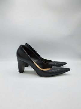 Acheter Escarpins de seconde main - 15,00 € | Dero Escarpins de seconde main N/A reconditionné disponible sur Claquettes Market | Dero